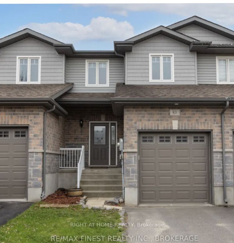 921 Blossom Street, Kingston, ON K7P 0N2