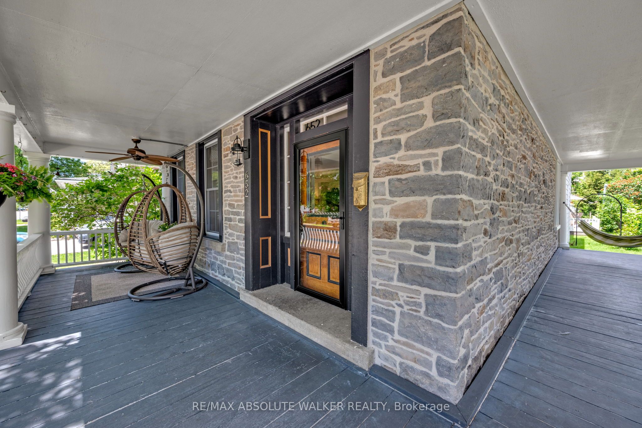 652 Henry Street W, Prescott, ON K0E 1T0 photo 2