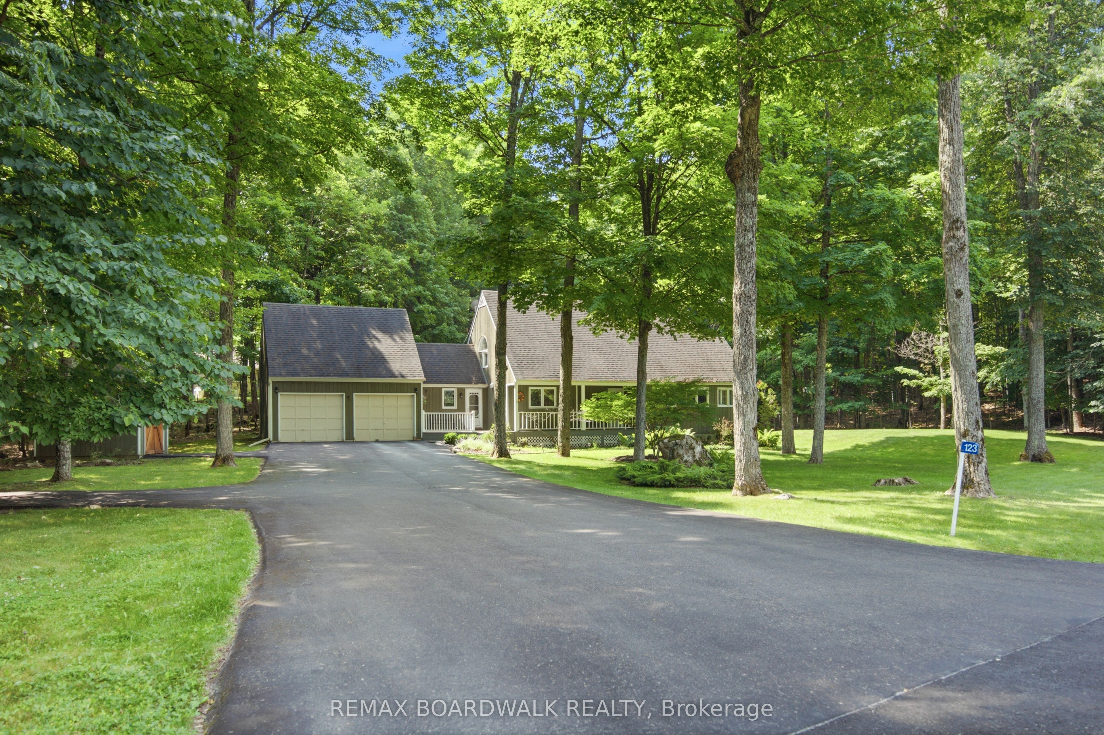 123 Poole Drive, Drummond/North Elmsley, ON K7H 3C5