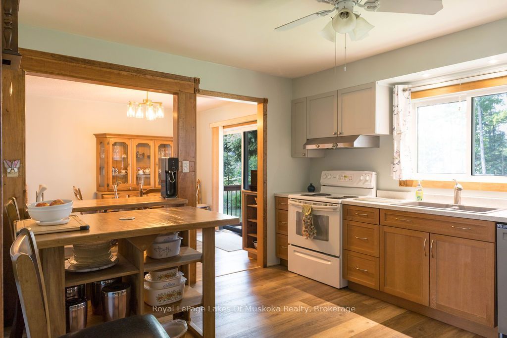 950 Muskoka #3 Road N, Huntsville, ON P1H 1E2 photo 5