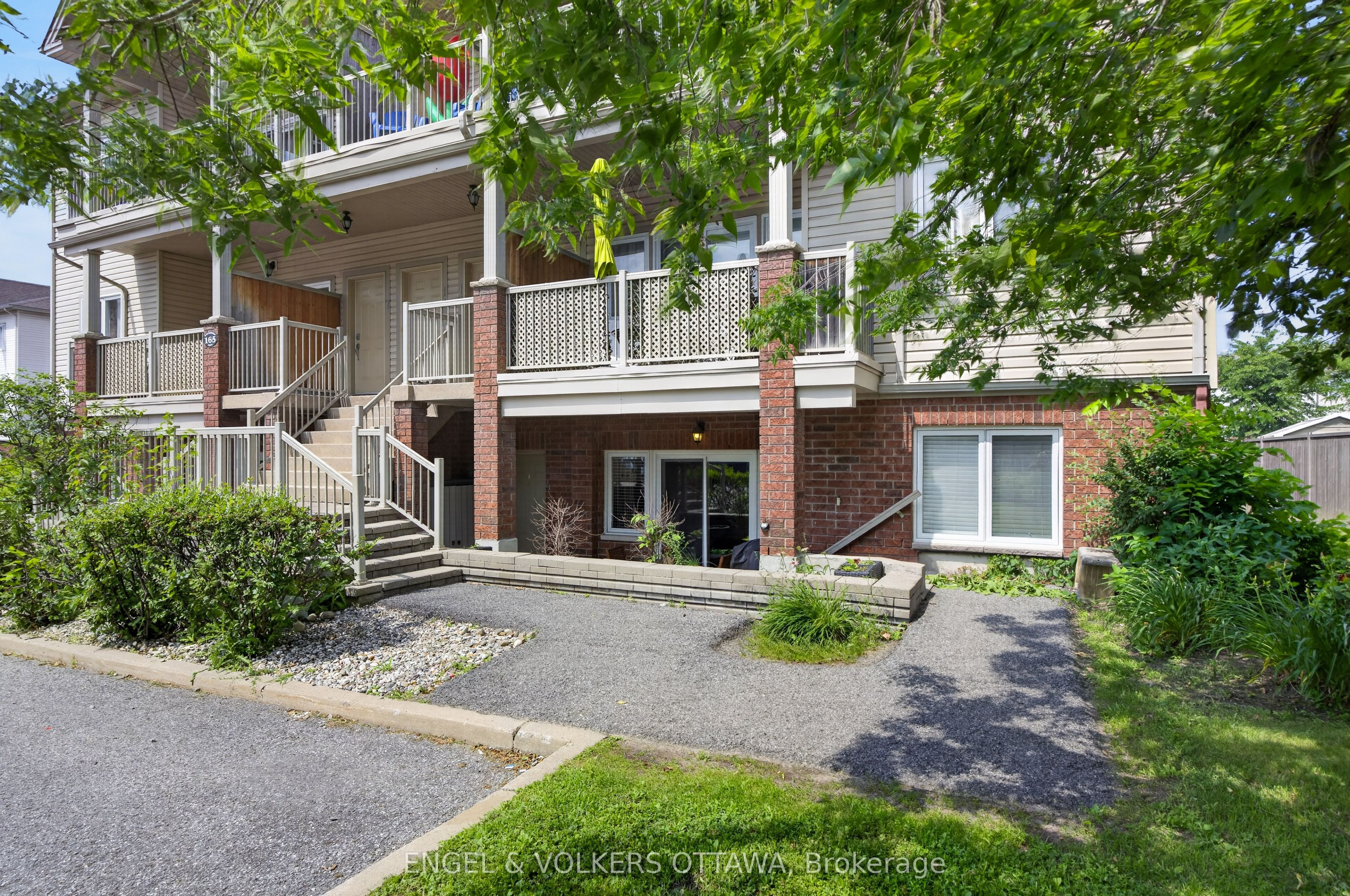 165 Waterbridge Drive 4, Barrhaven, ON K2G 7G3 photo 3