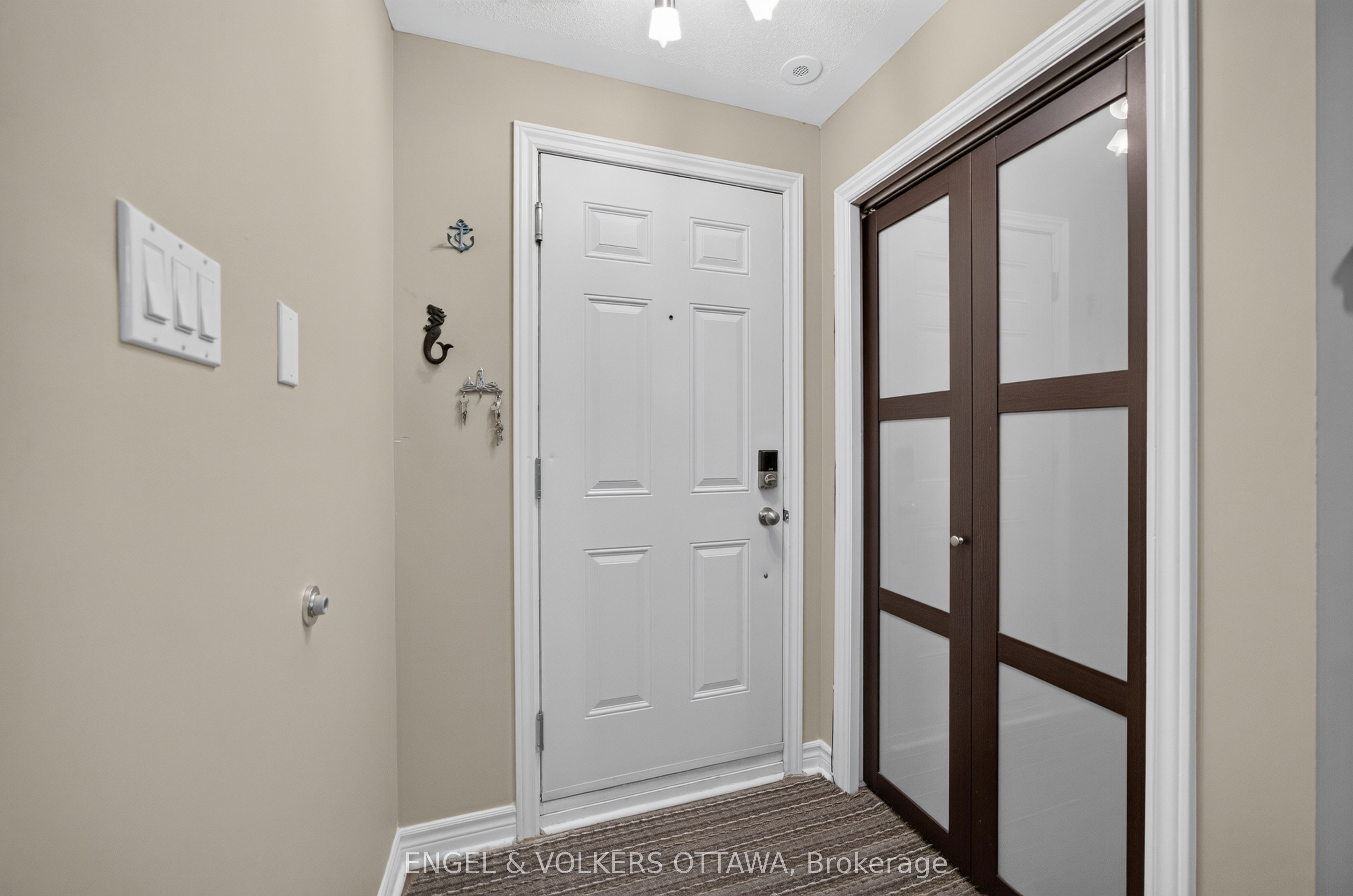 165 Waterbridge Drive 4, Barrhaven, ON K2G 7G3 photo 5
