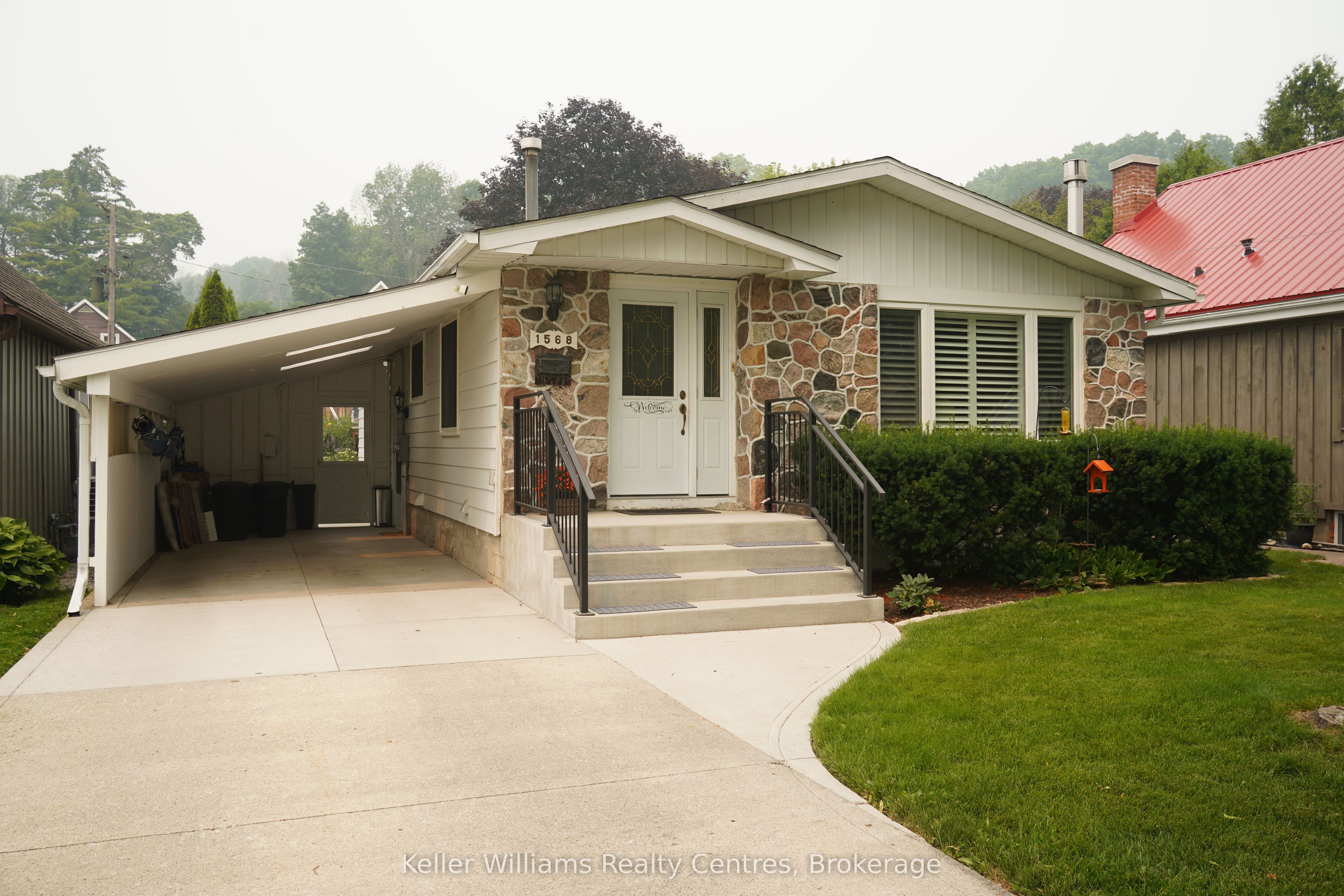 1568 5th Avenue, Owen Sound, ON N4K 5B5 photo 3