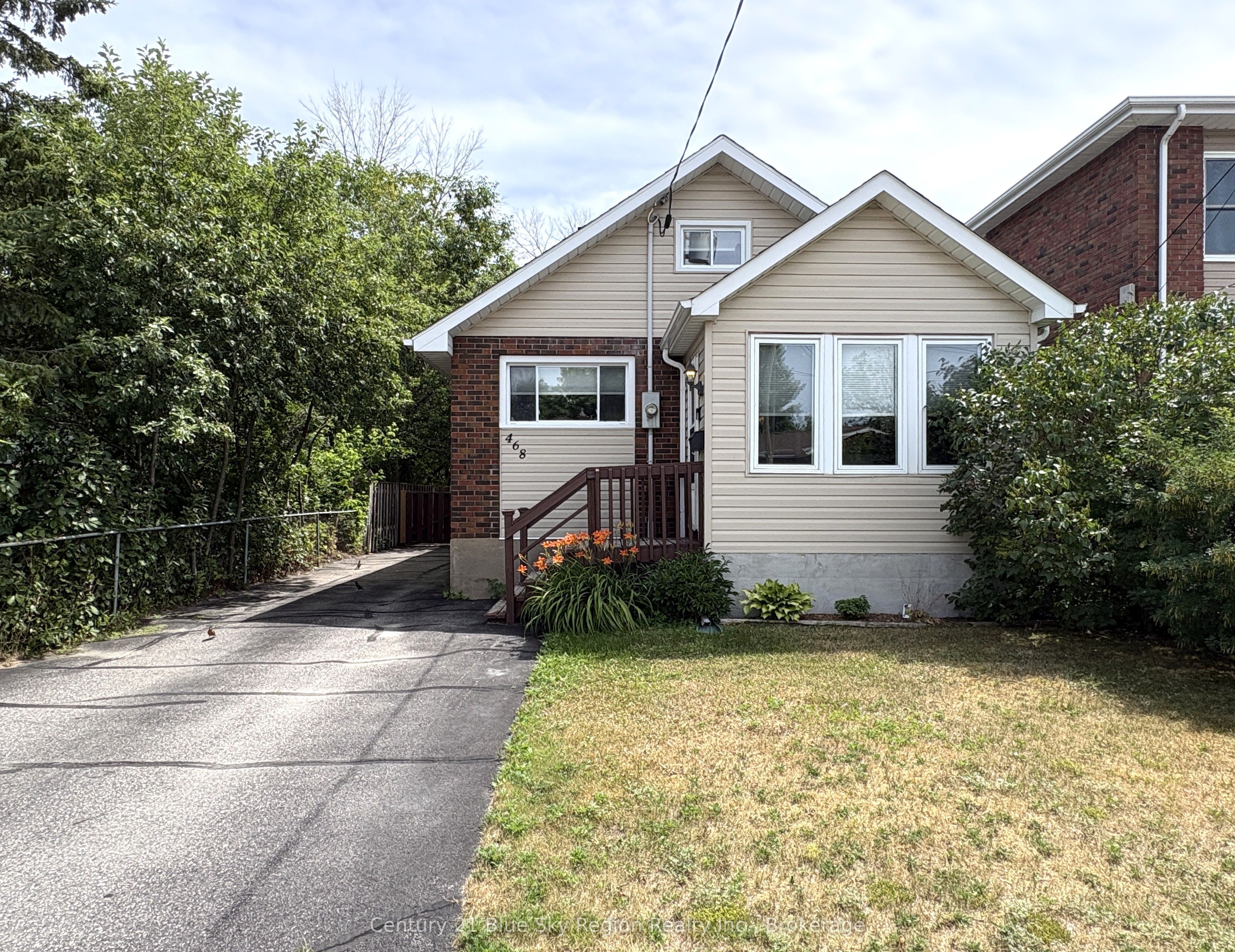 468 King Street W, North Bay, ON P1B 6A2 photo 2