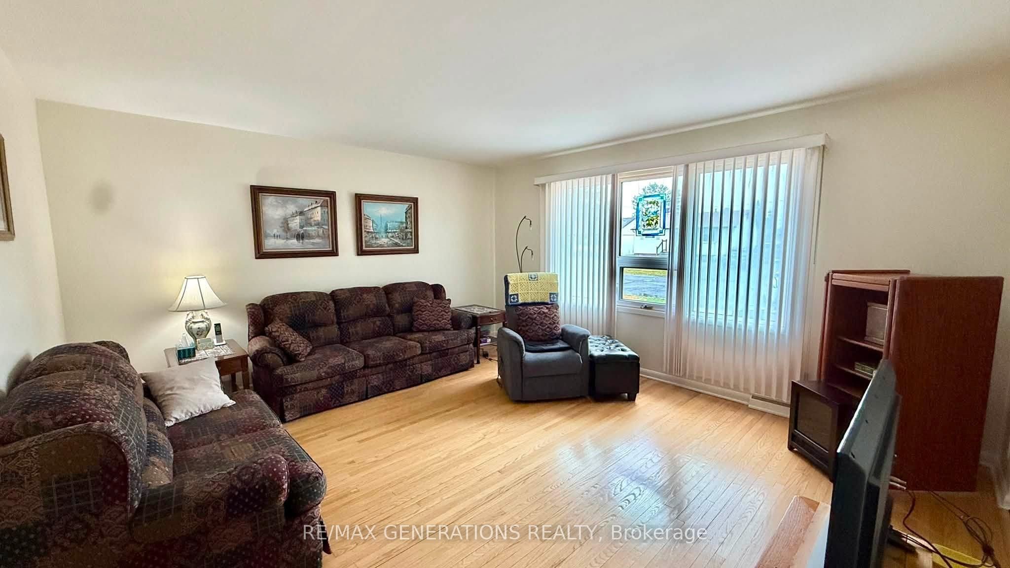 906 HOME Avenue, Thunder Bay, ON P7E 3B3 photo 2