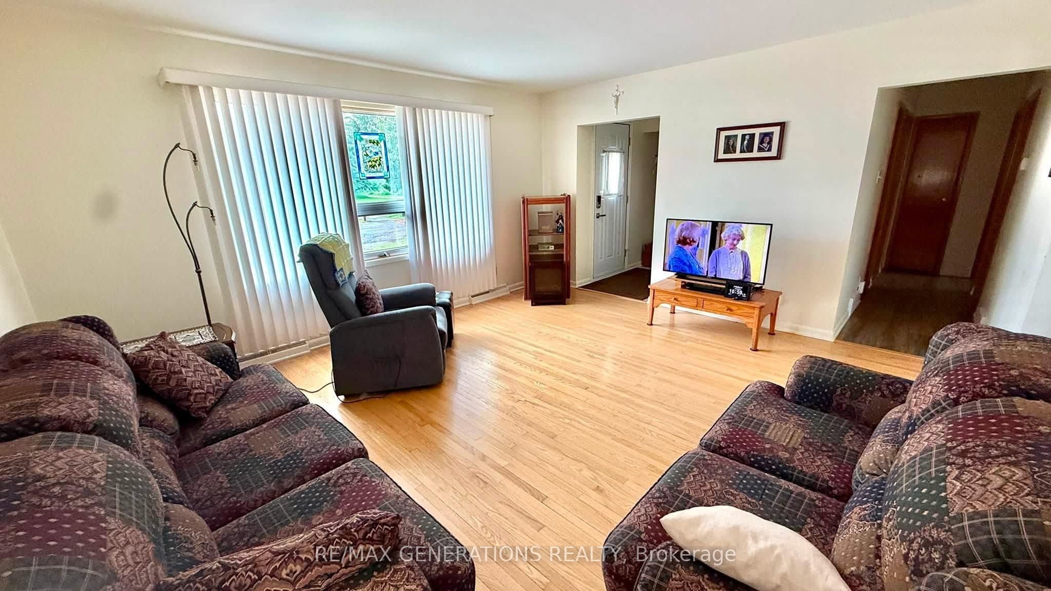 906 HOME Avenue, Thunder Bay, ON P7E 3B3 photo 3