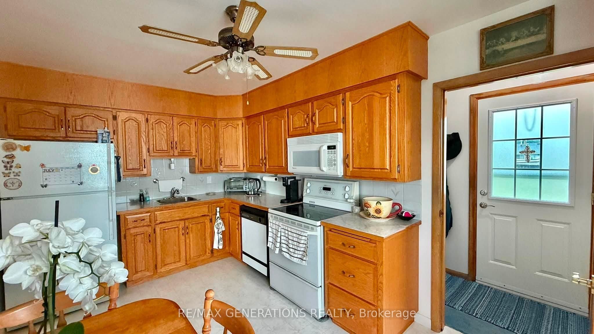 906 HOME Avenue, Thunder Bay, ON P7E 3B3 photo 4