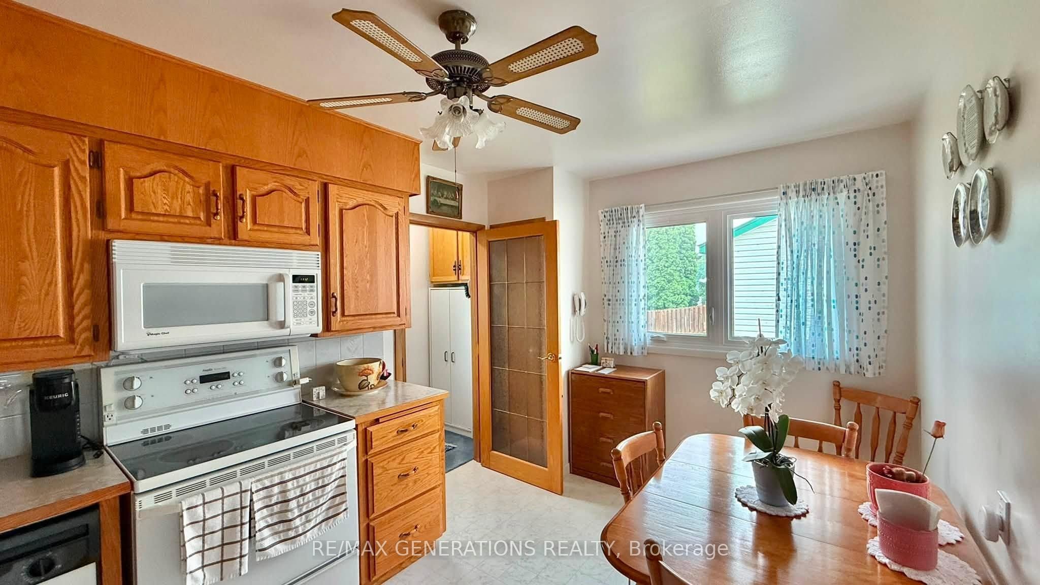 906 HOME Avenue, Thunder Bay, ON P7E 3B3 photo 5