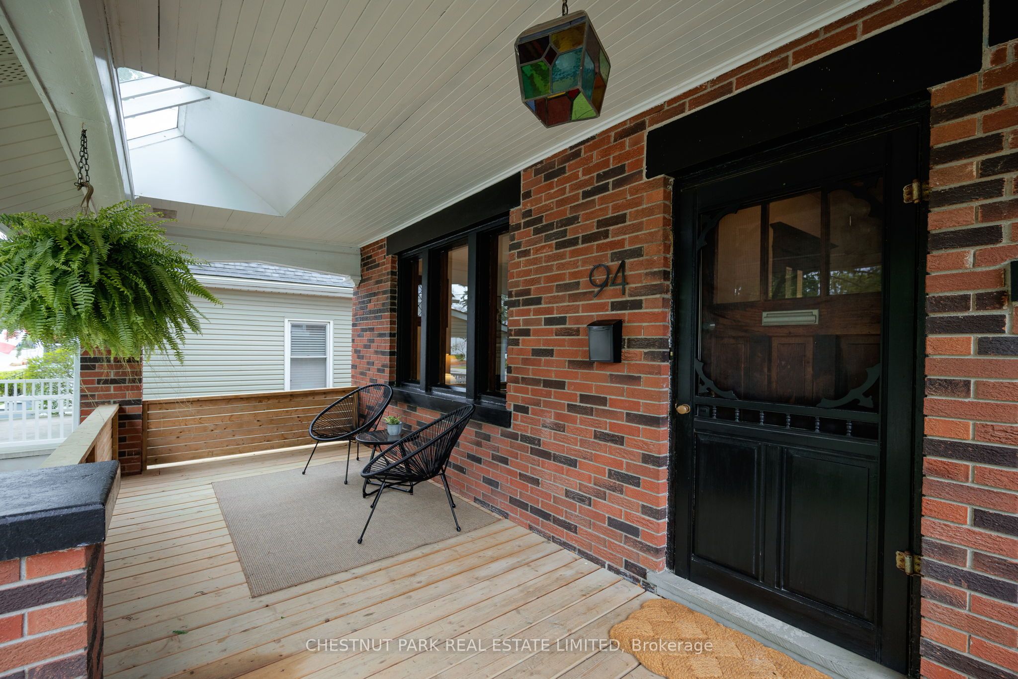 94 Briscoe Street E, London South, ON N6C 1X2 photo 2