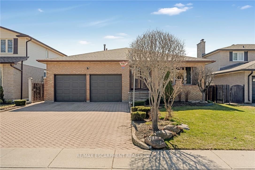 36 Skylark Drive, Hamilton, ON L9A 4Y2 photo 3