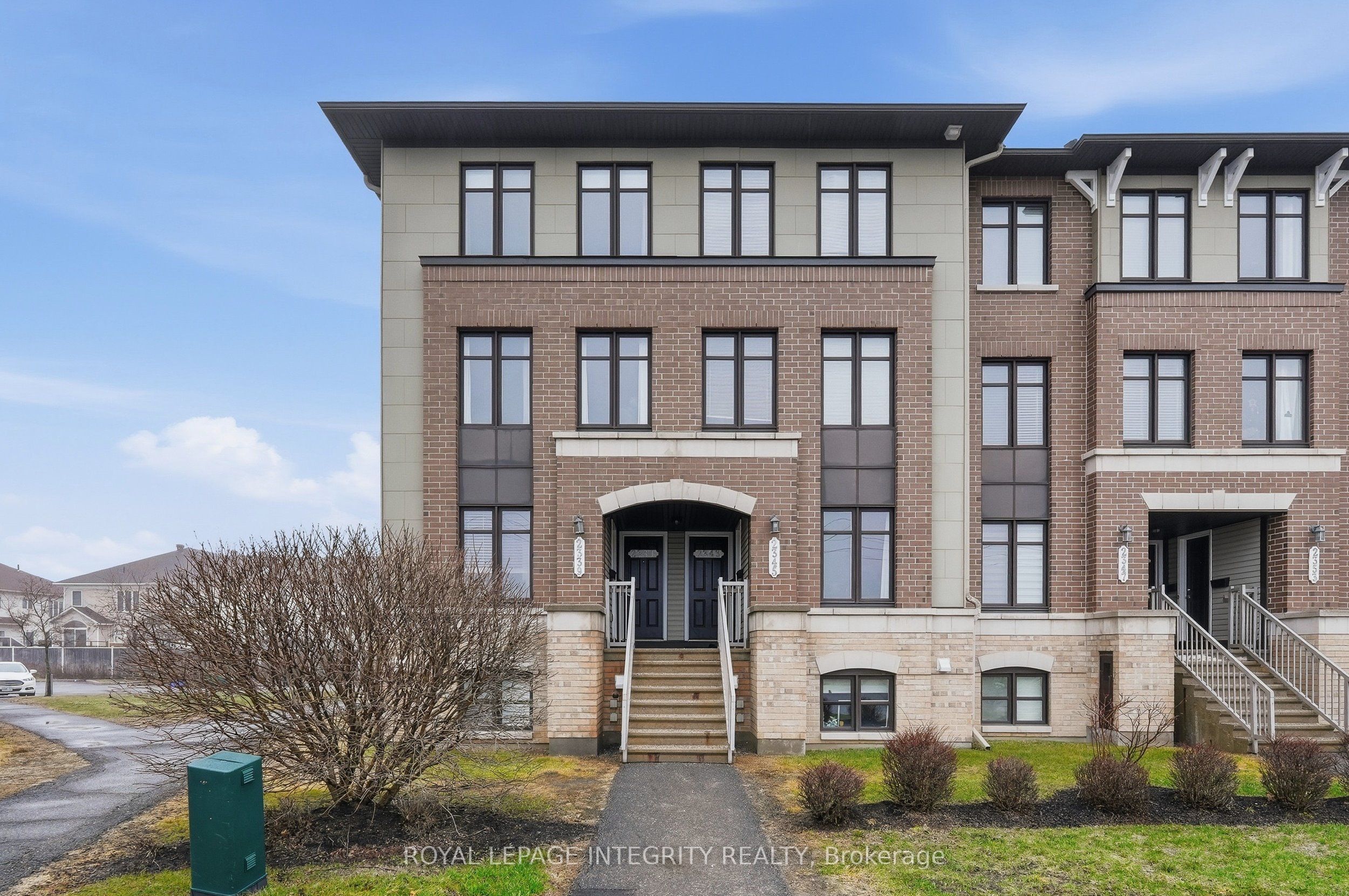 2341 Esprit Drive, Orleans - Cumberland and Area, ON K4A 0T4 photo 4