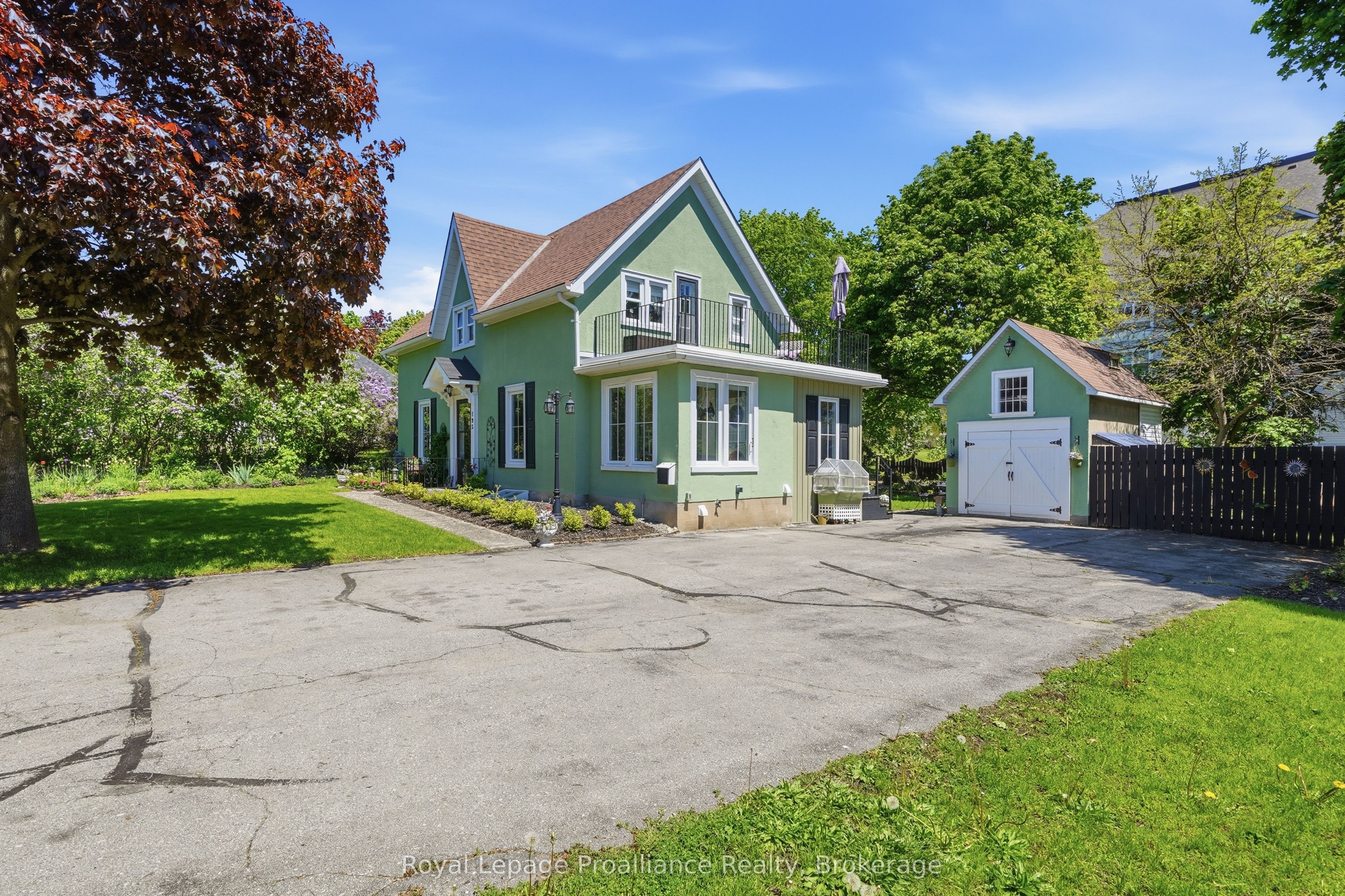 195 Maclellan Avenue, Quinte West, ON K8V 5J5
