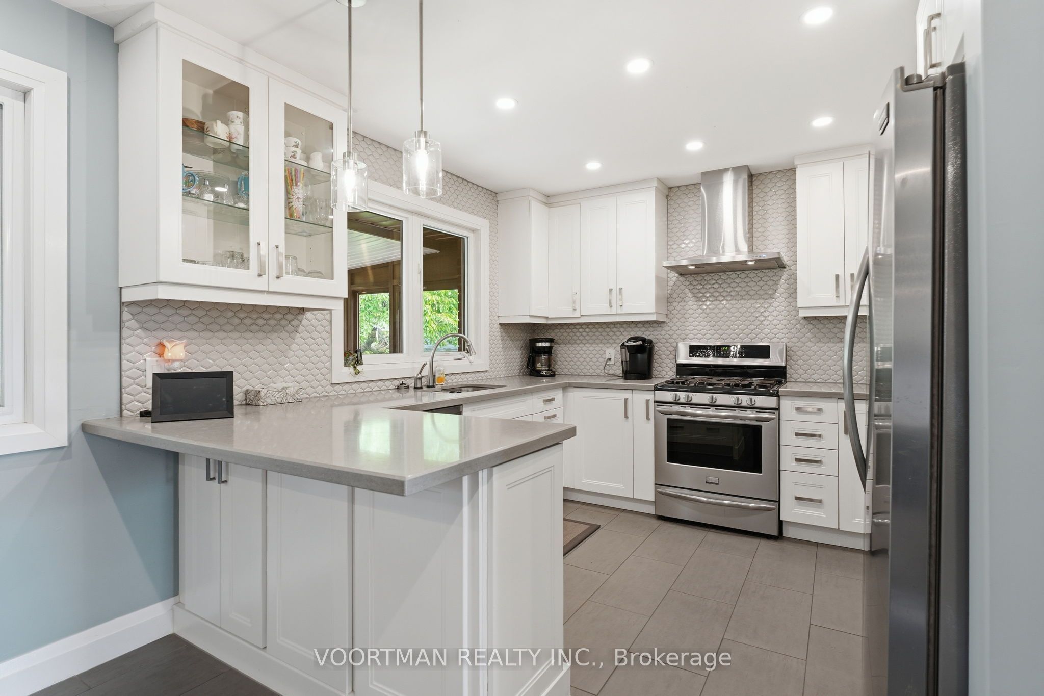 328 McNeilly Road, Hamilton, ON L8E 5H4 photo 3