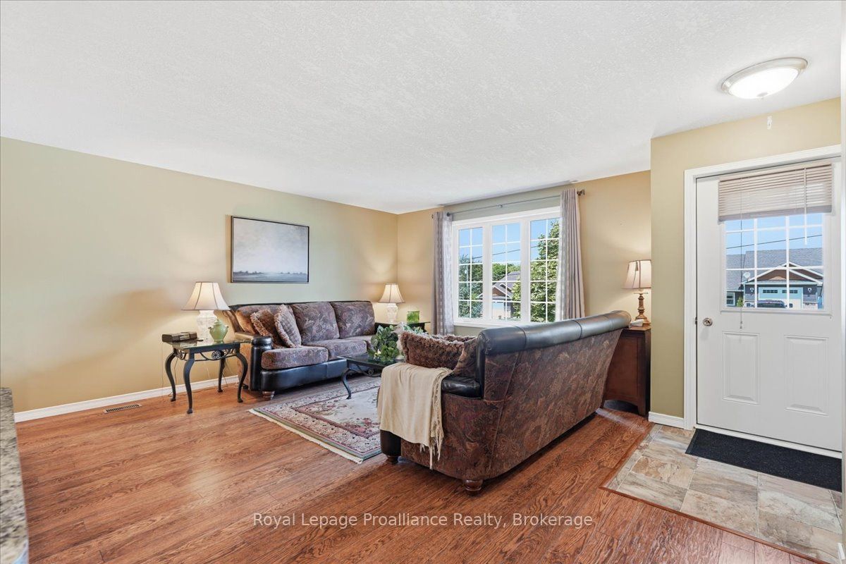 79 Duncan Street, Centre Hastings, ON K0K 2K0 photo 4