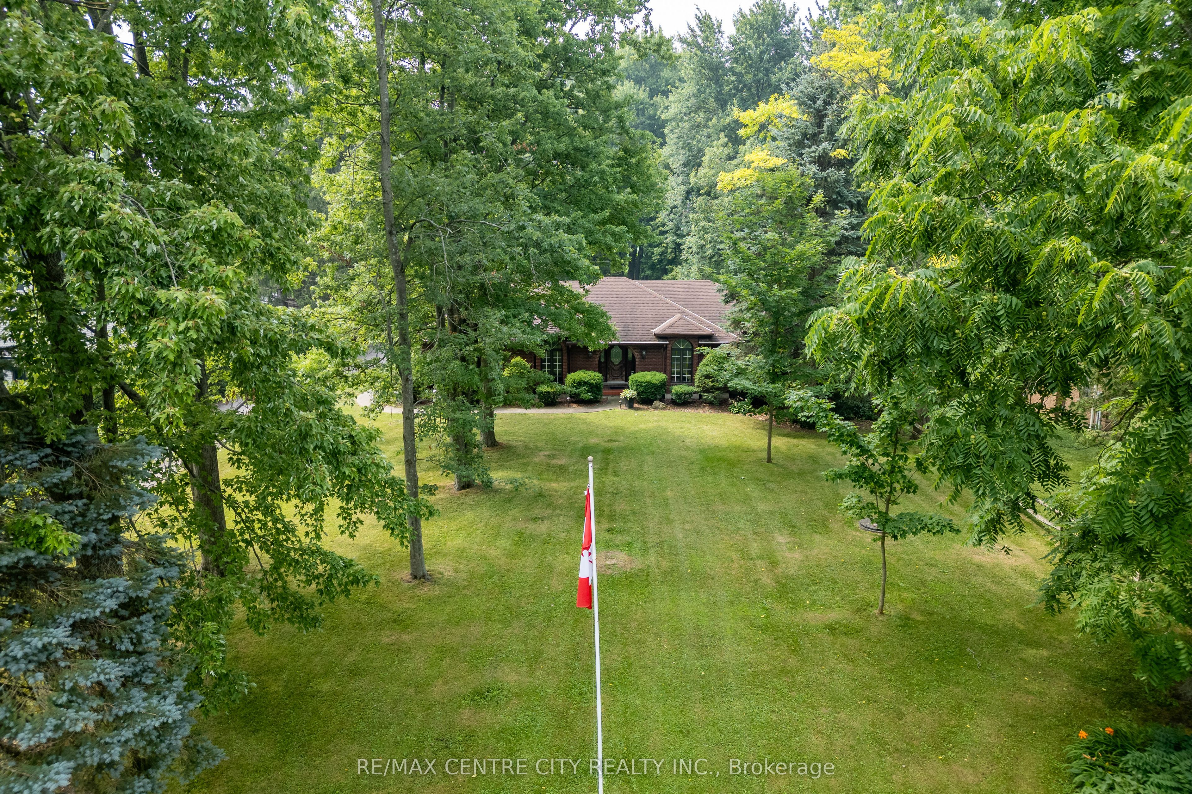 42067 Ferguson Line, Central Elgin, ON N5P 3T1 photo 3