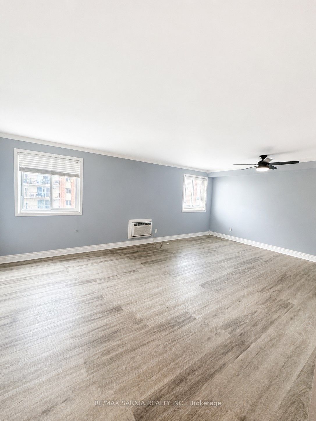 8591 Riverside Drive E 709, Windsor, ON N8S 1G3 photo 4