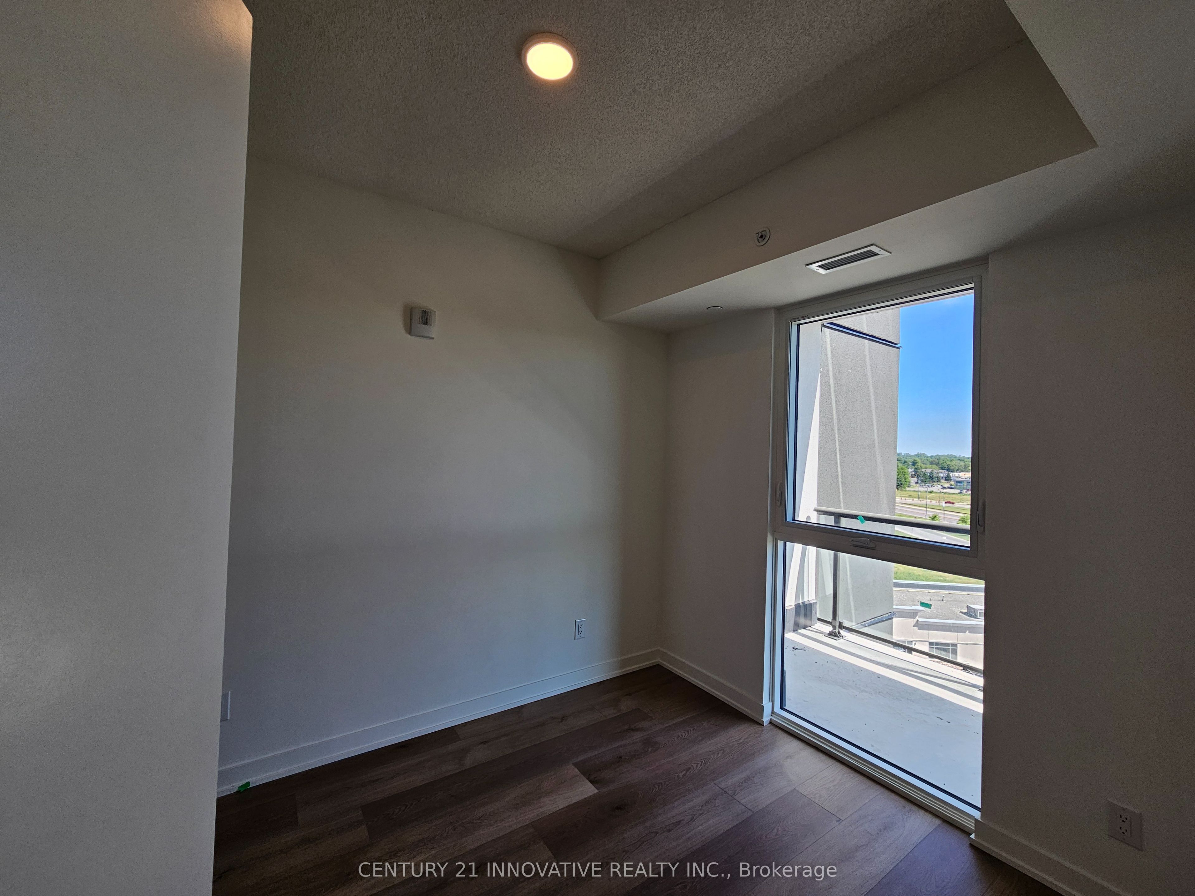 33 Erie Avenue 807, Brantford, ON N3S 0K7 photo 4