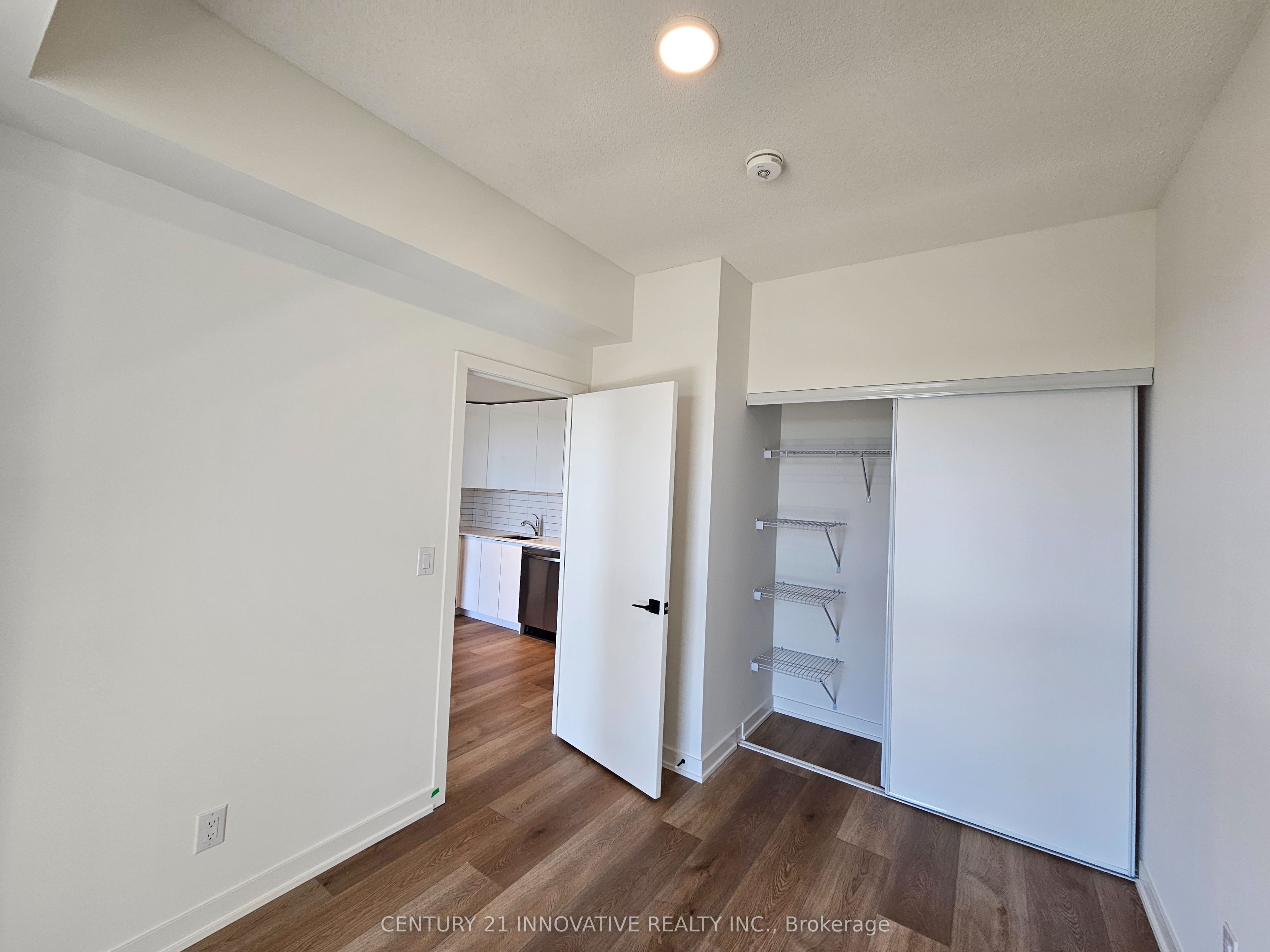 33 Erie Avenue 807, Brantford, ON N3S 0K7 photo 5