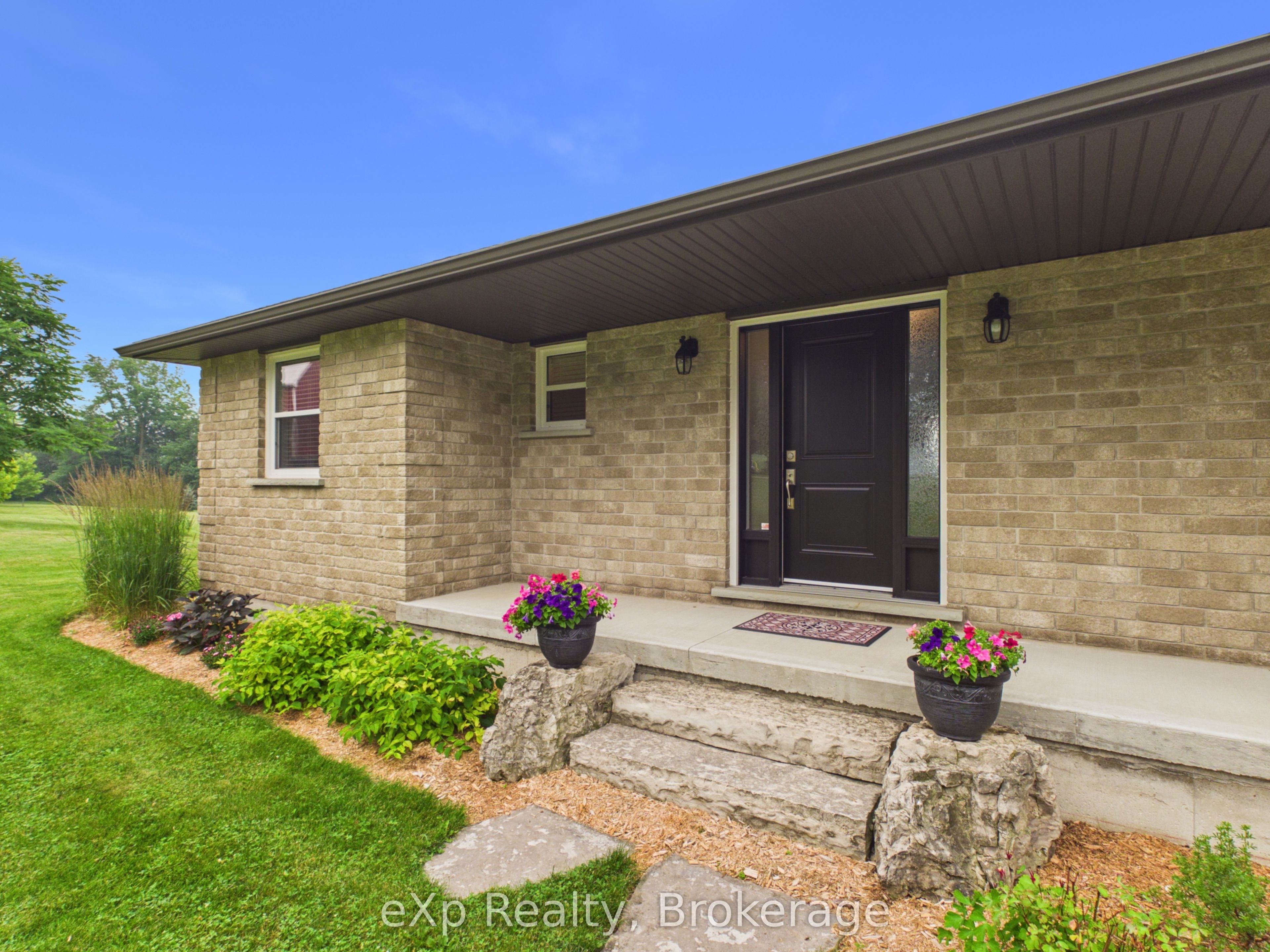 207 Edmund Street, West Grey, ON N0G 1C0 photo 2
