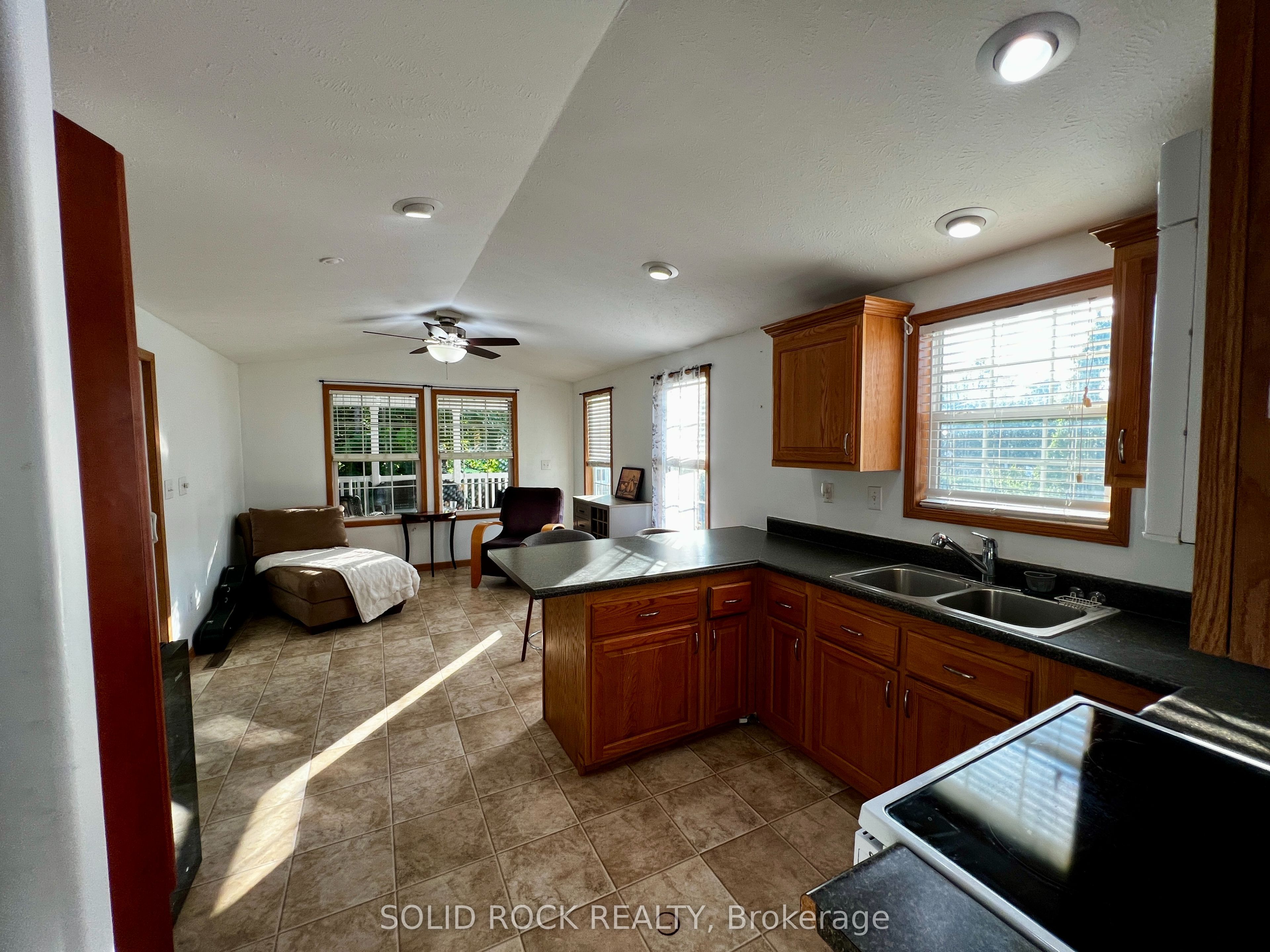 3535 W St Joseph Boulevard 90, Orleans - Cumberland and Area, ON K4A 0Z6 photo 3