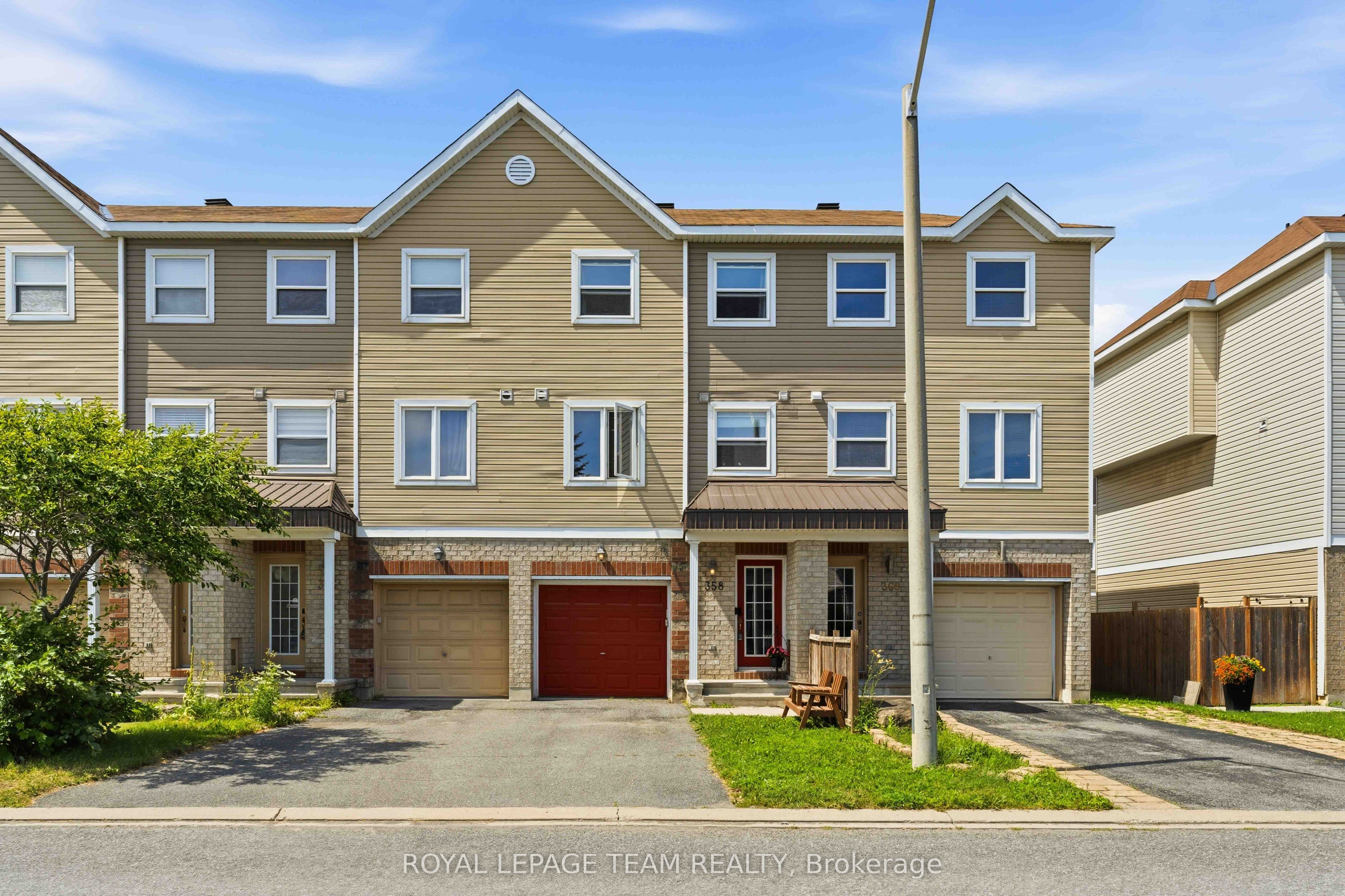 358 Moffatt Pond Court, Barrhaven, ON K2J 0C7