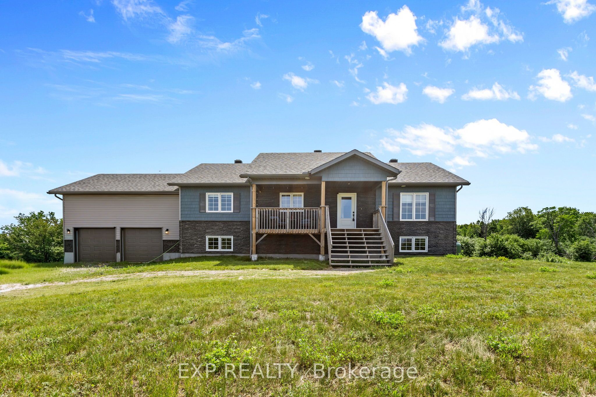 4153 Roger Stevens Drive, Montague, ON K7A 4S6