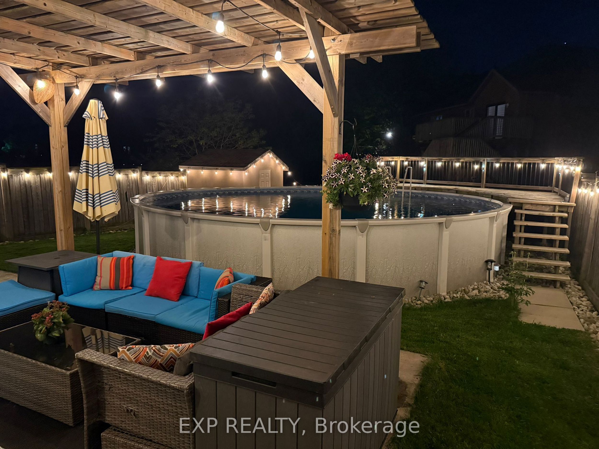 194 Southbrook Drive, Hamilton, ON L0R 1C0 photo 2