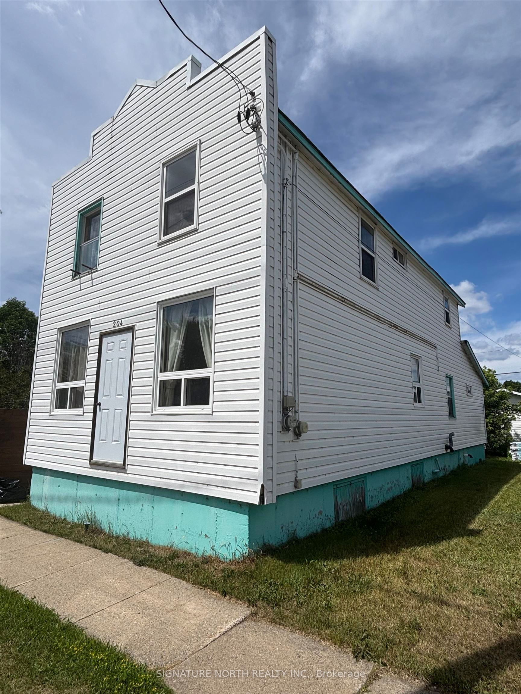 204 Mackenzie Ave. W., Atikokan, ON P0T 1C0