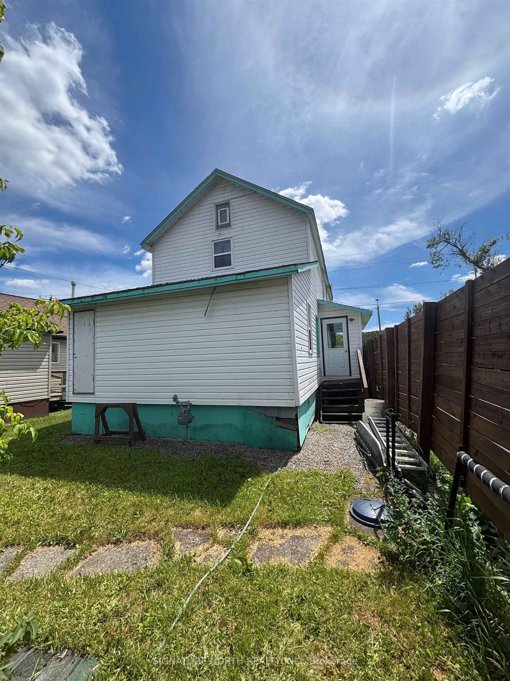 204 Mackenzie Ave. W., Atikokan, ON P0T 1C0 photo 3