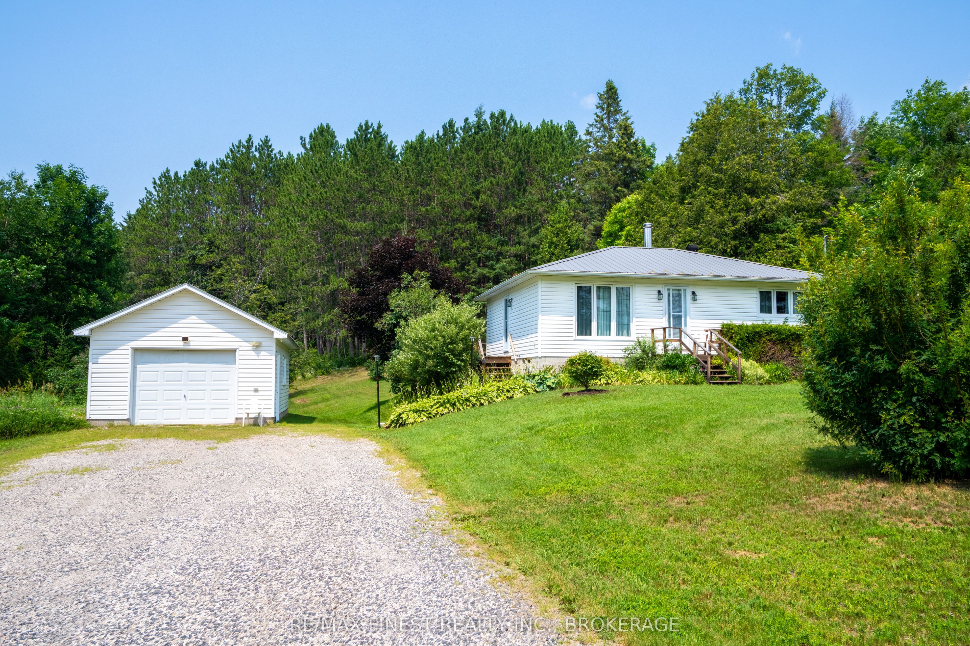 1031 James Road, Frontenac, ON K0H 2M0 photo 2