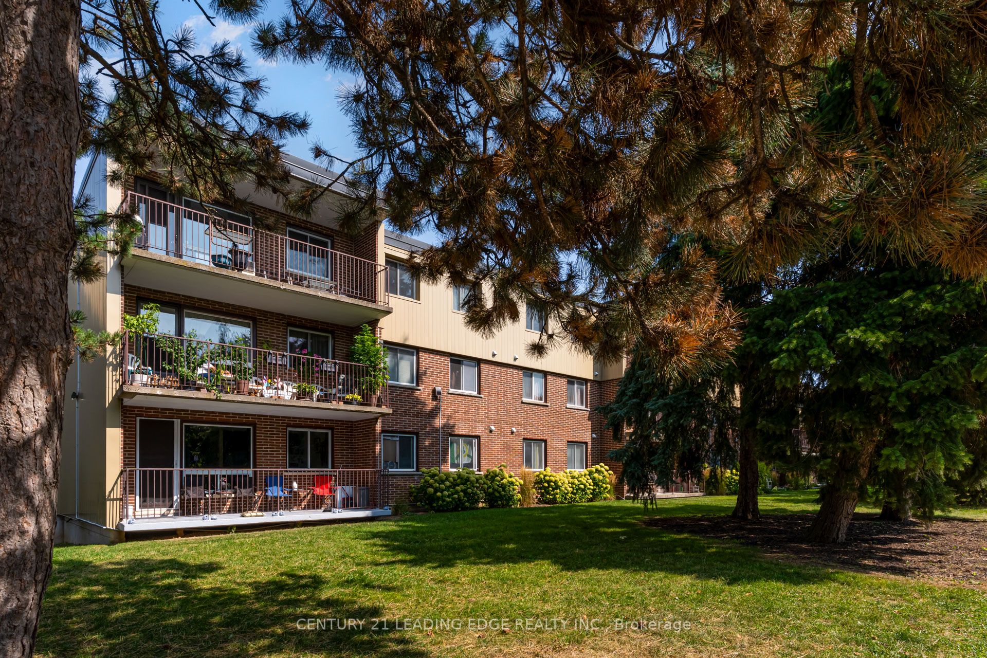 30 Avalon Place 314, Kitchener, ON N2M 4N6