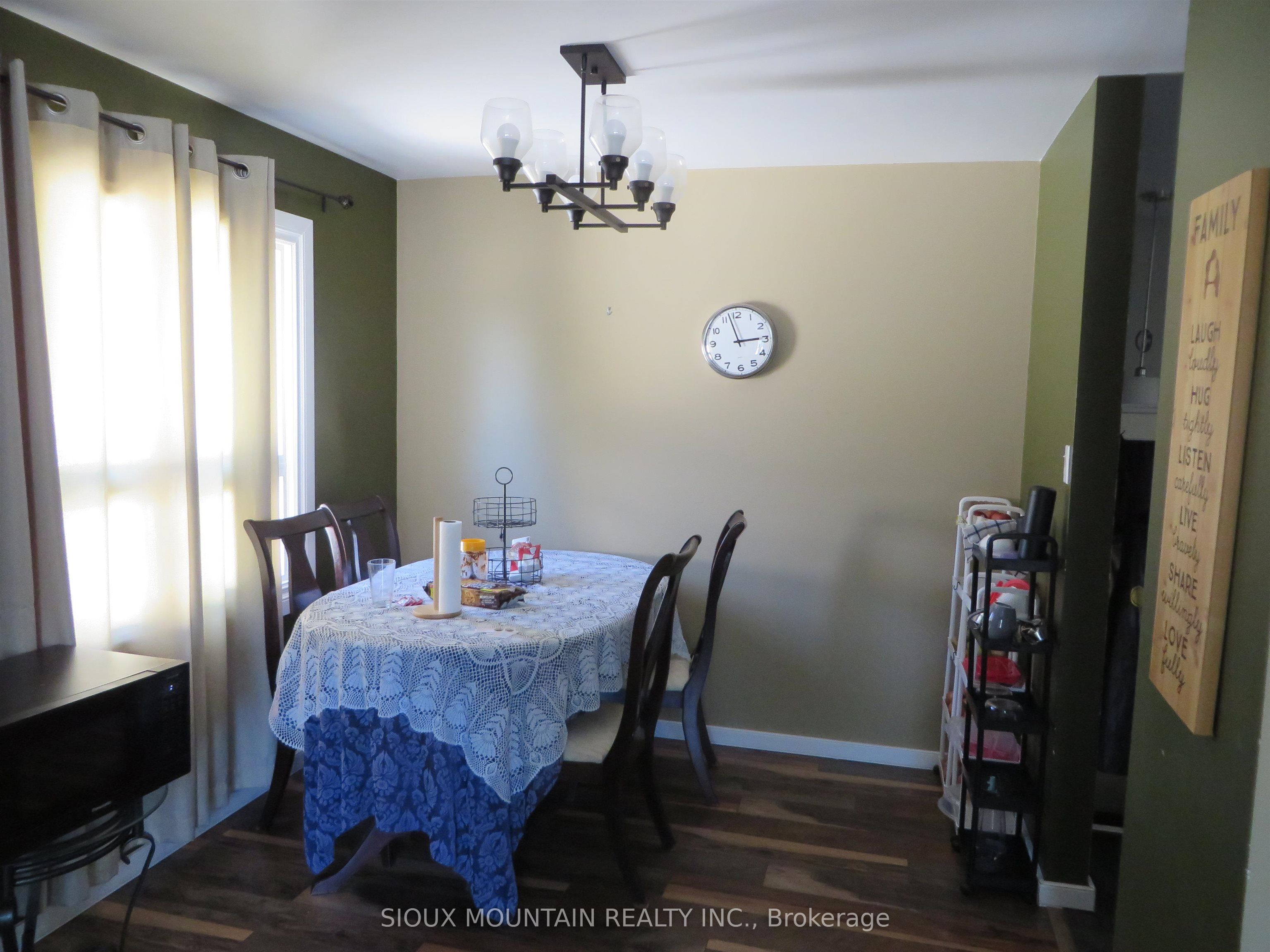 60 Second Avenue N, Sioux Lookout, ON P8T 1H2 photo 4