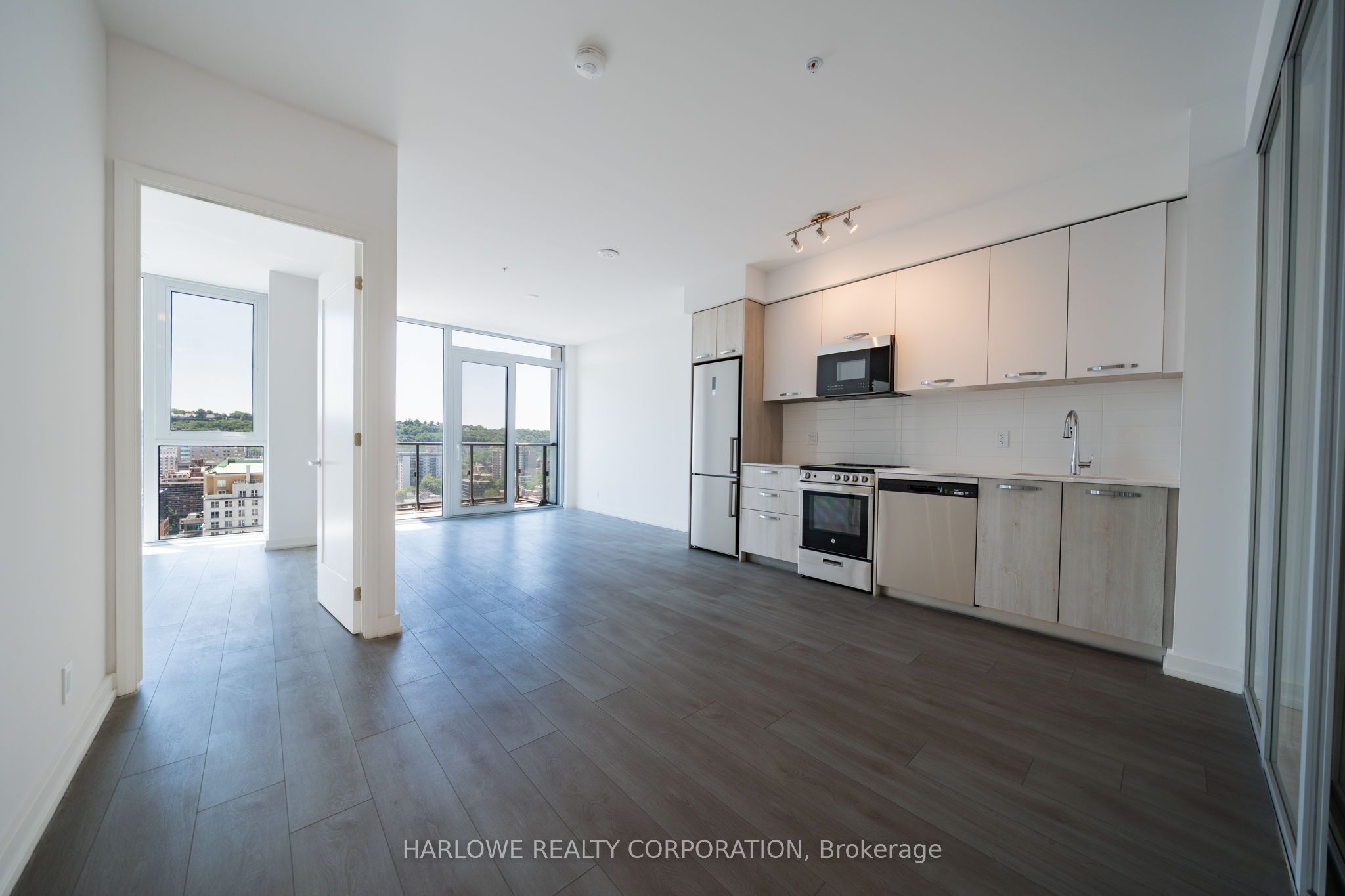 75 James Street S 2108, Hamilton, ON L8P 2Y9
