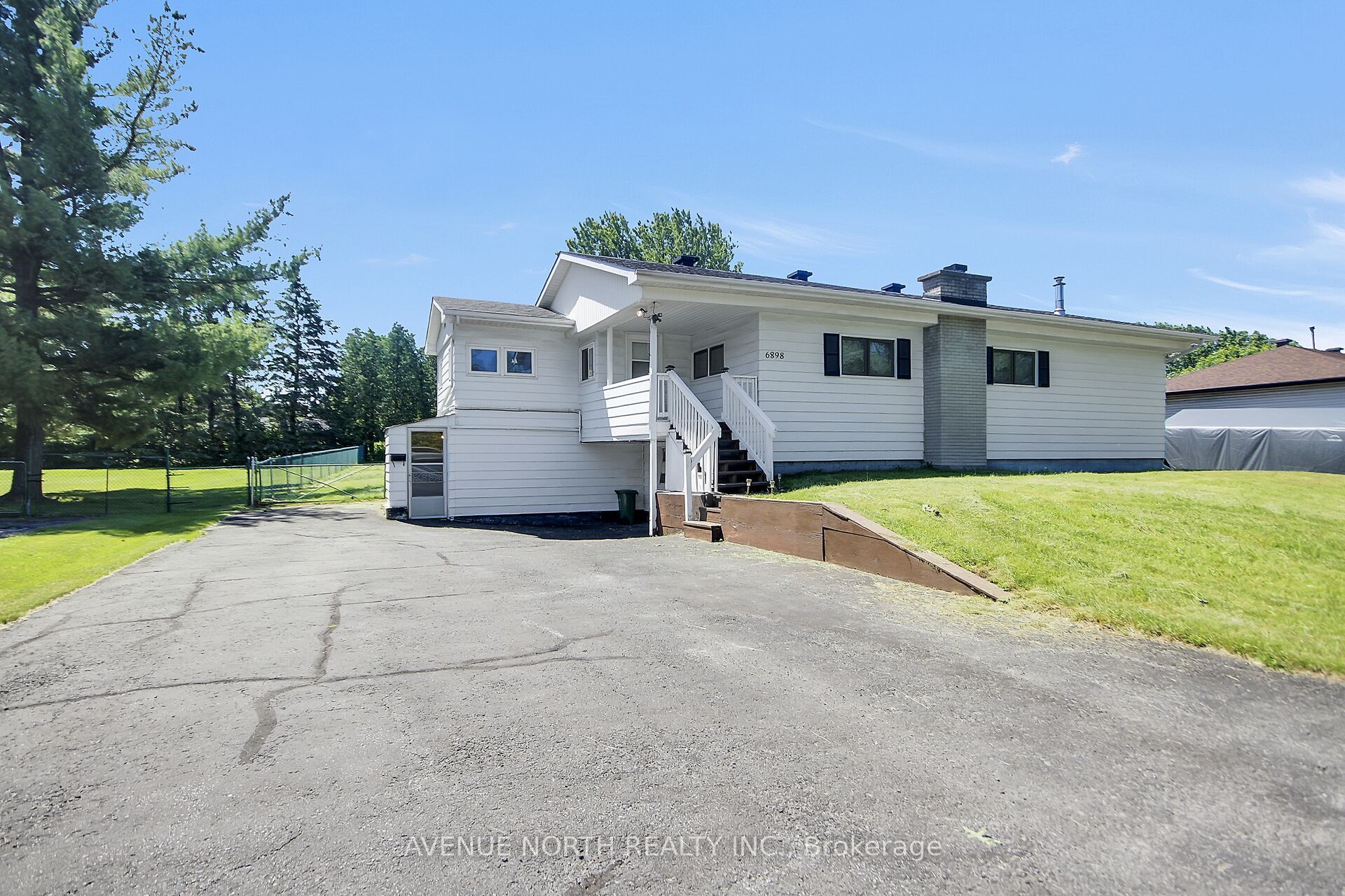 6898 Mitch Owens Road, Greely - Metcalfe - Osgoode - Vernon and Area, ON K4P 1C5 photo 3