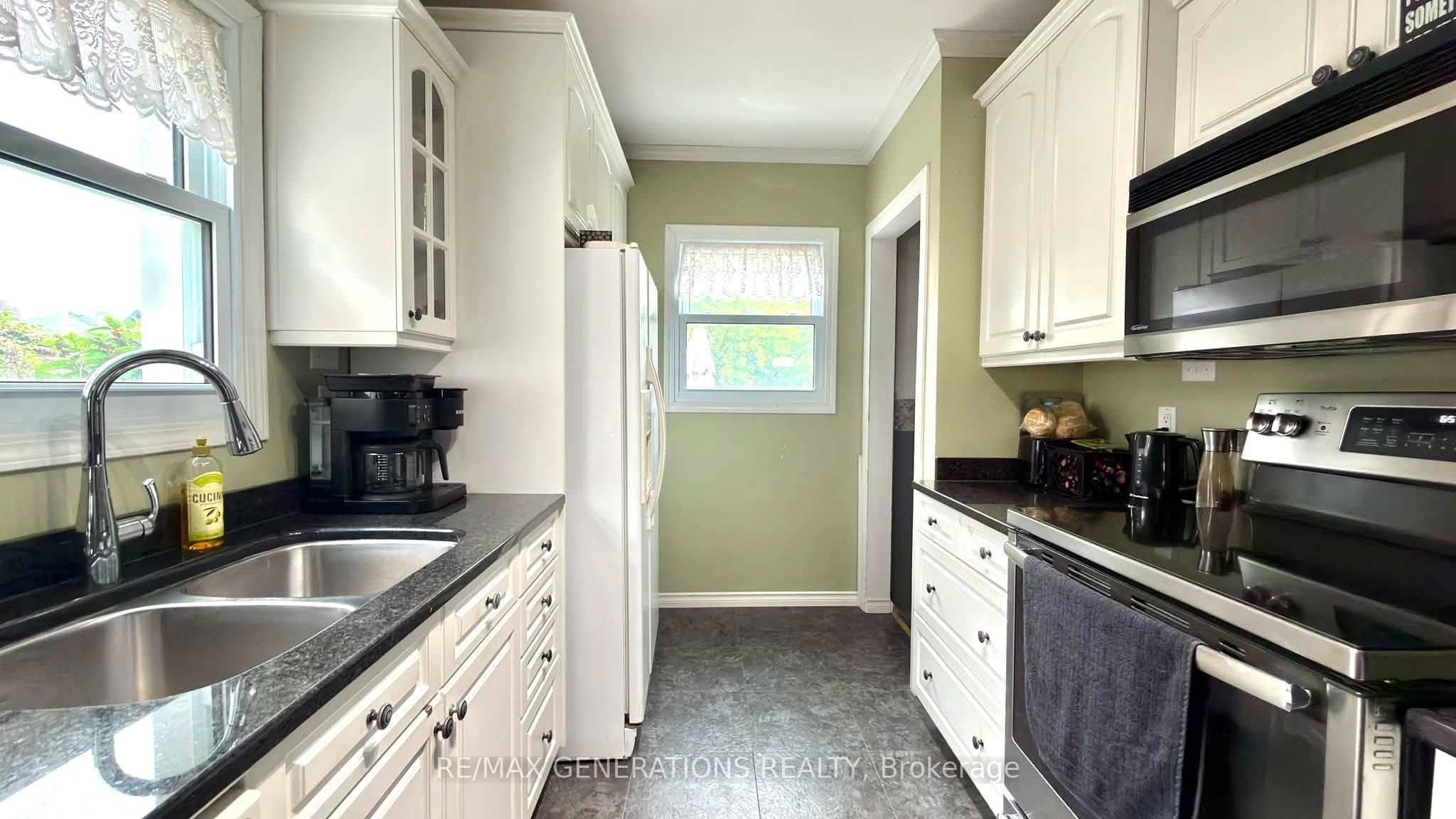 149 Prospect Avenue, Thunder Bay, ON P7A 5L5 photo 4