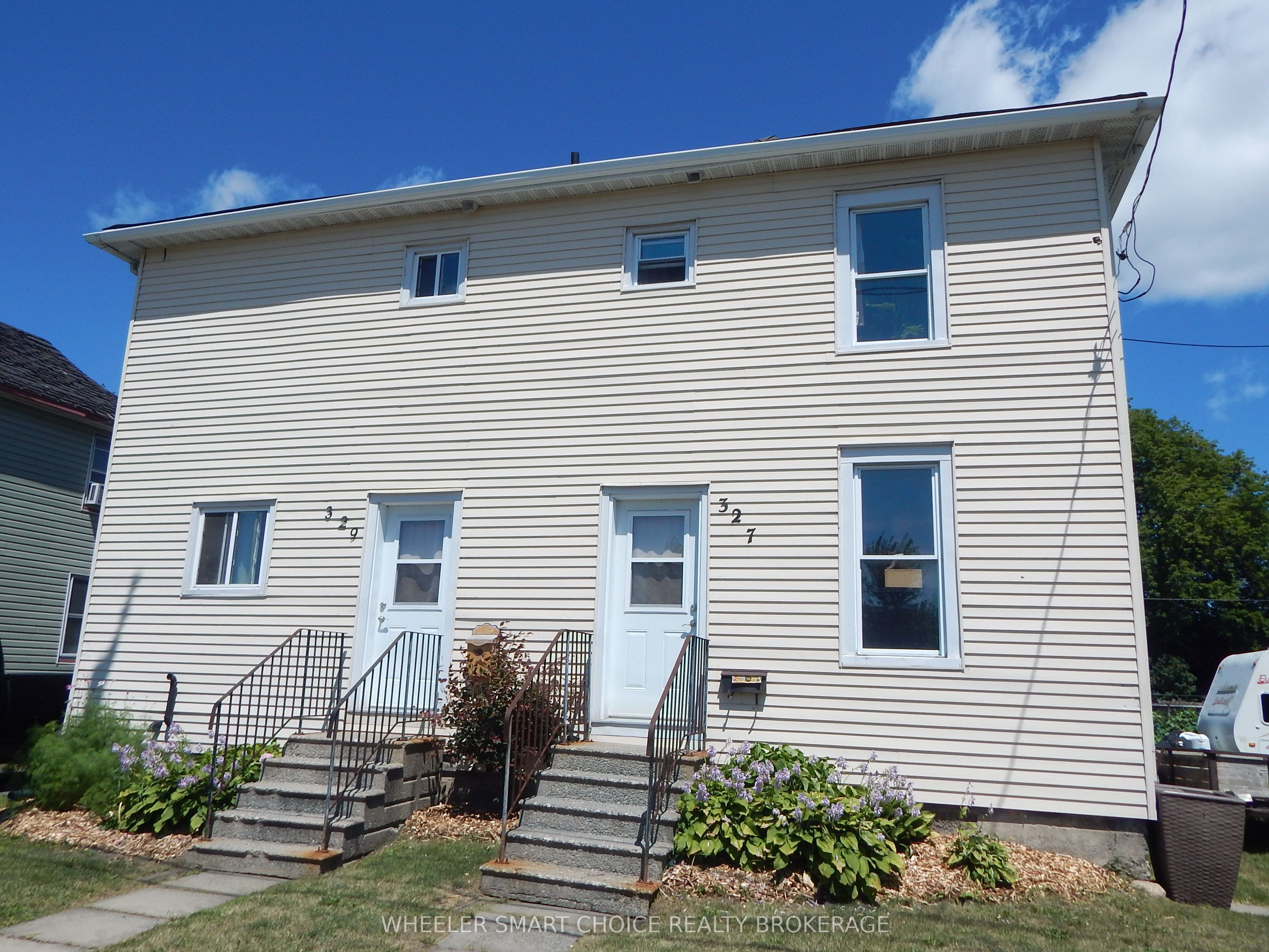 327-329 Brookdale Avenue, Cornwall, ON K6J 4P2 photo 2
