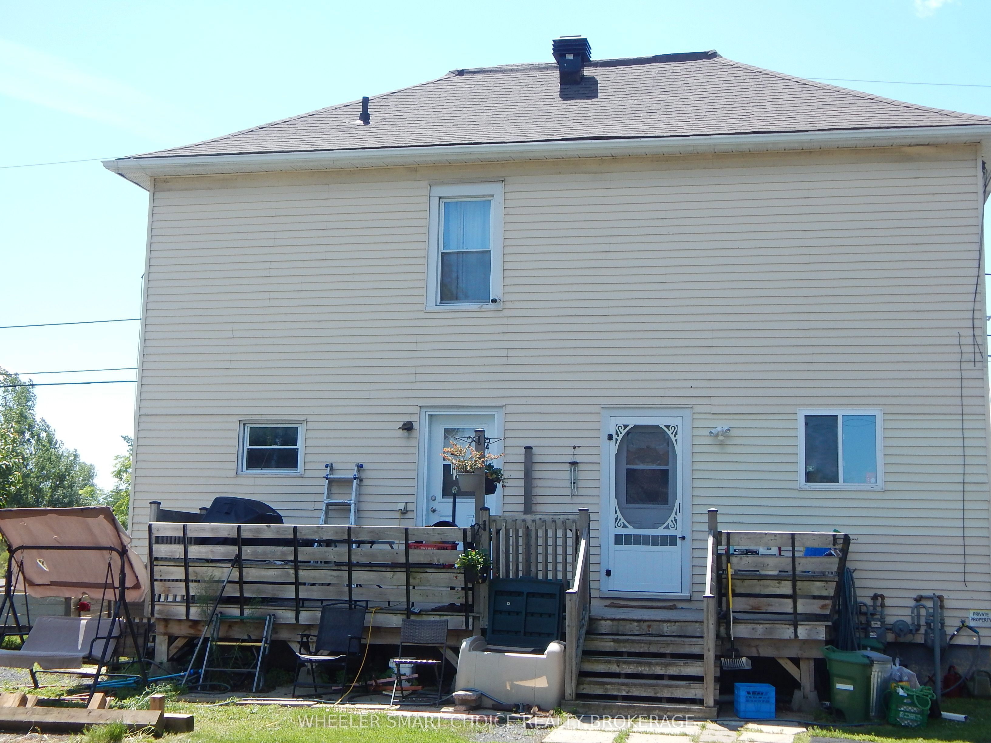 327-329 Brookdale Avenue, Cornwall, ON K6J 4P2 photo 3