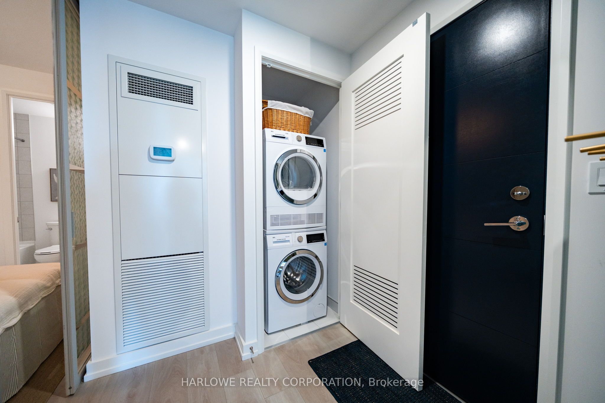75 James Street S 2207, Hamilton, ON L8P 2Y9 photo 4