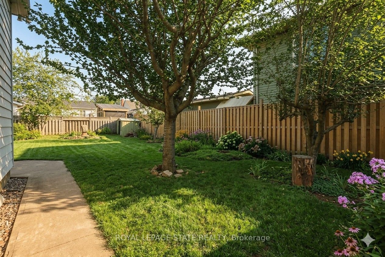 405 Bartlett Avenue B, Grimsby, ON L3M 2N5 photo 3