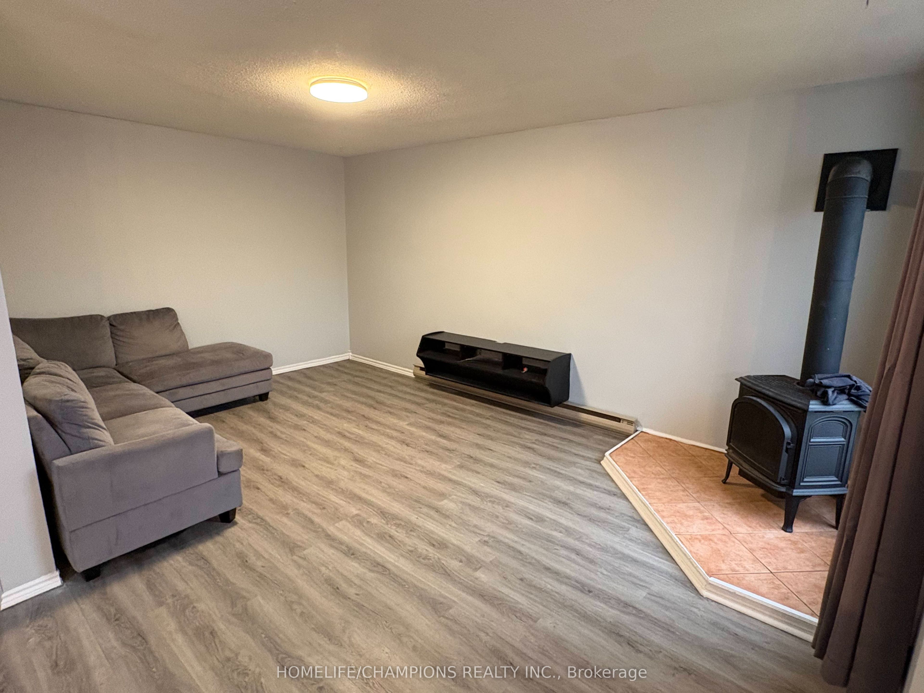60 Elmsdale Drive 33, Kitchener, ON N2E 2G4