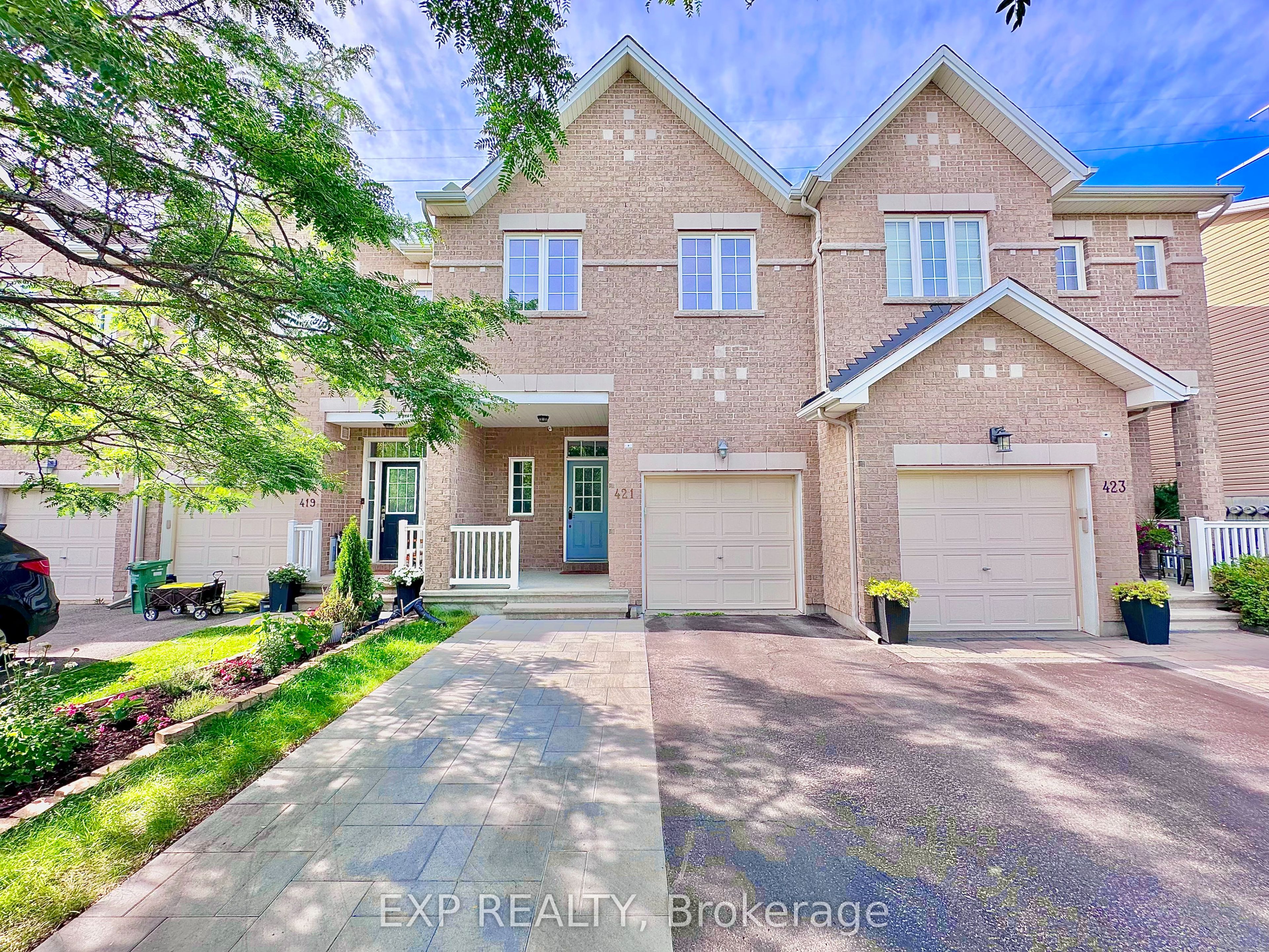 421 Foxhall Way, Kanata, ON K2M 2H1