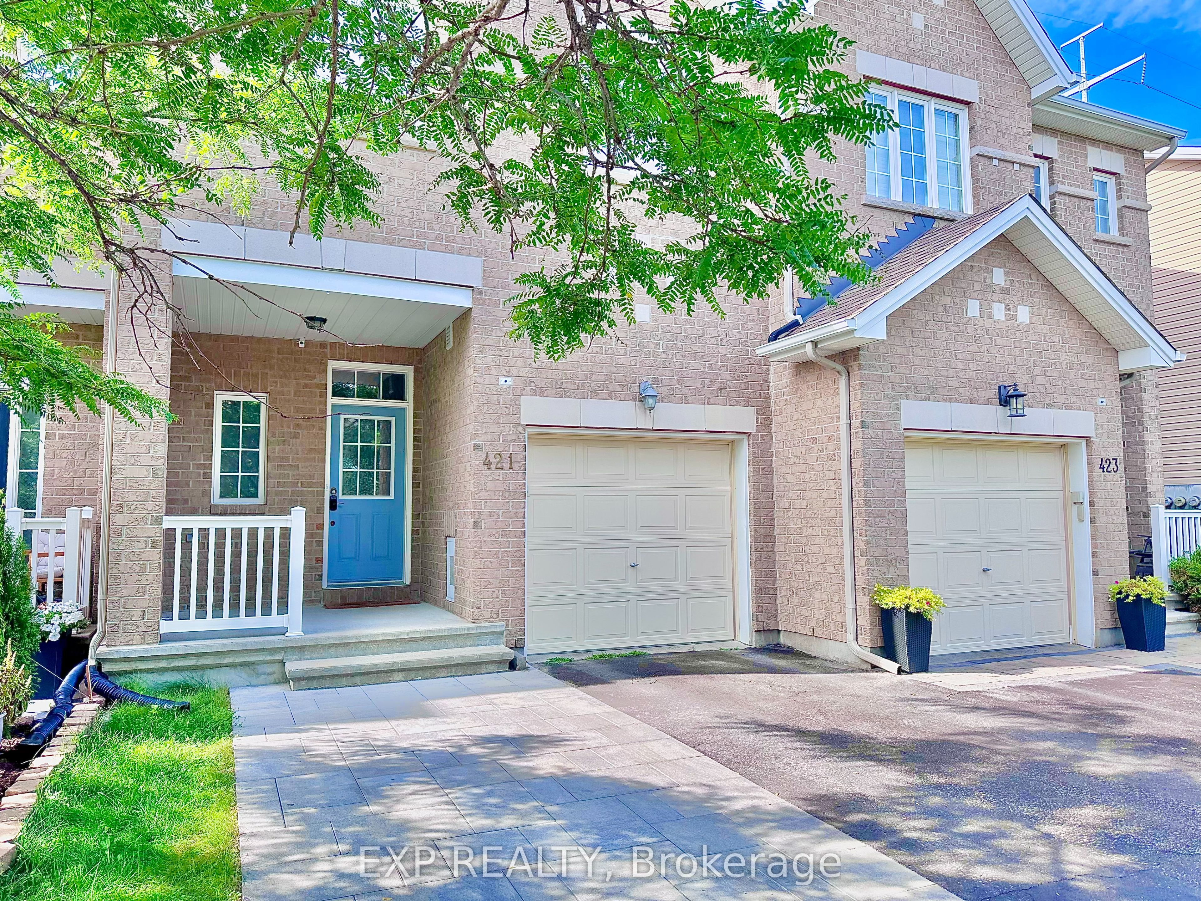 421 Foxhall Way, Kanata, ON K2M 2H1 photo 2