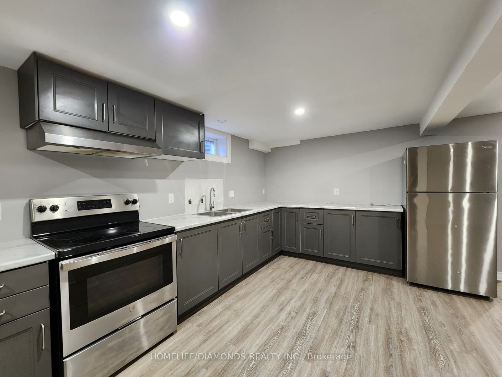 5 CALCOTT Court UPPER, Thorold, ON L2V 4J9 photo 4