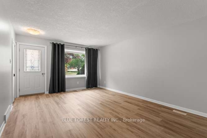27 Villeneuve Crescent, London East, ON N5V 1M7 photo 4