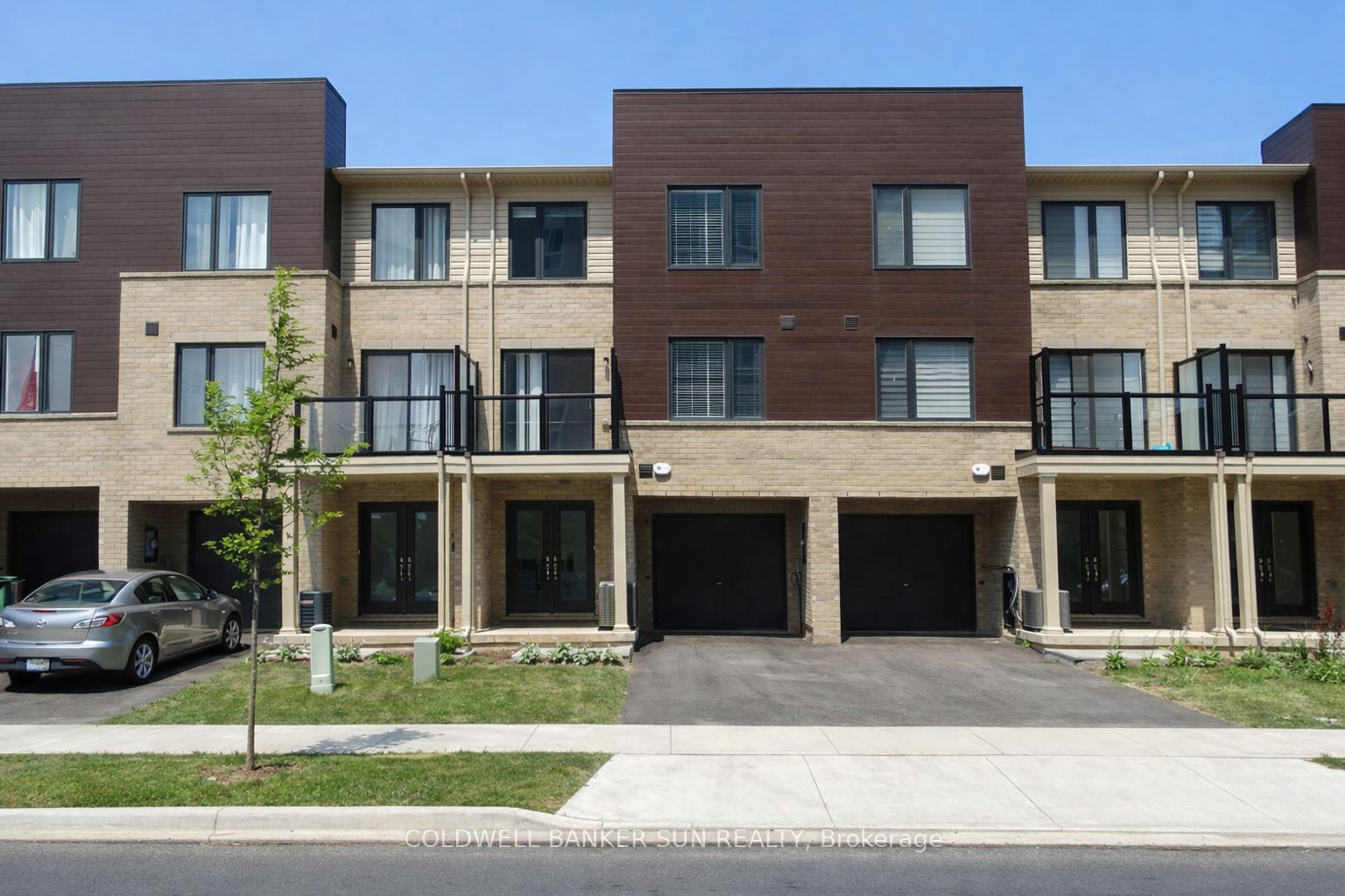 7 Roxanne Drive, Hamilton, ON L8H 1L9 photo 3