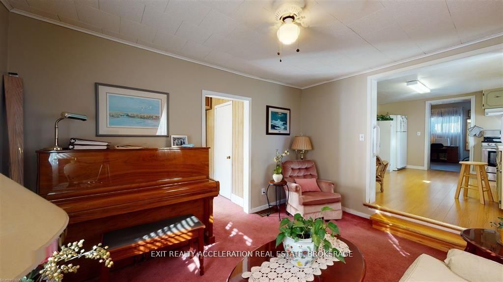 41 Water Street, Greater Napanee, ON K7R 1V5 photo 3