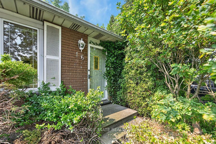 16 Sunshine Court, Hamilton, ON L9C 2L5 photo 4