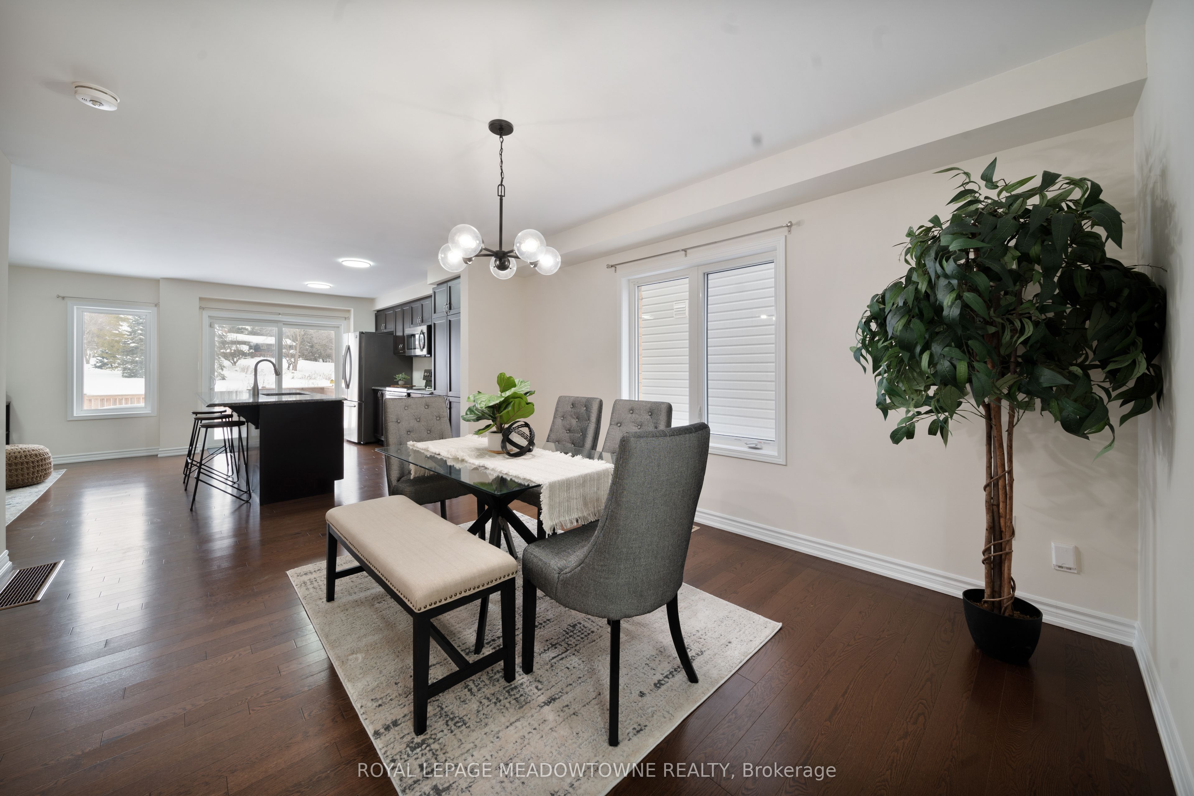 364 Equestrian Way, Cambridge, ON N3E 0B9 photo 3