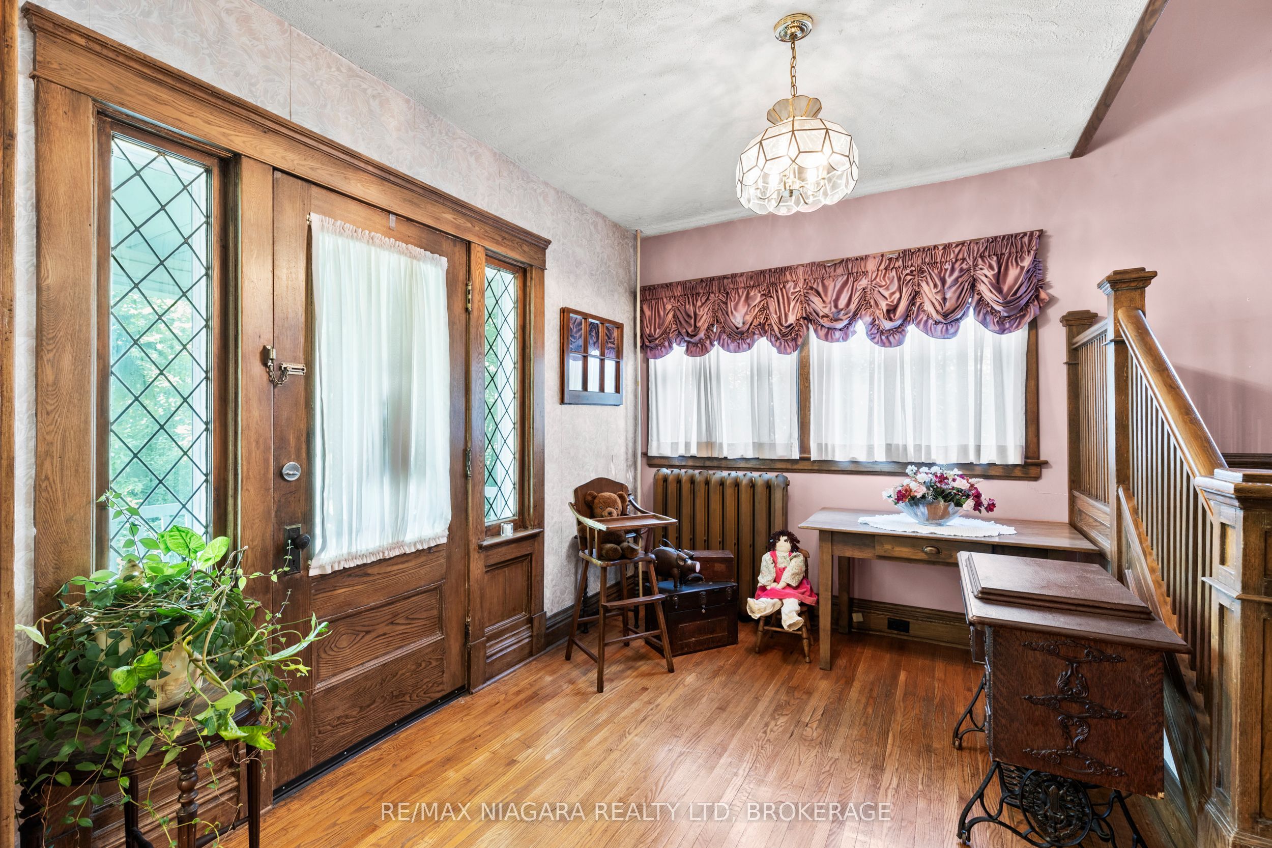 3362 Montrose Road, Fort Erie, ON L3B 5N7 photo 5
