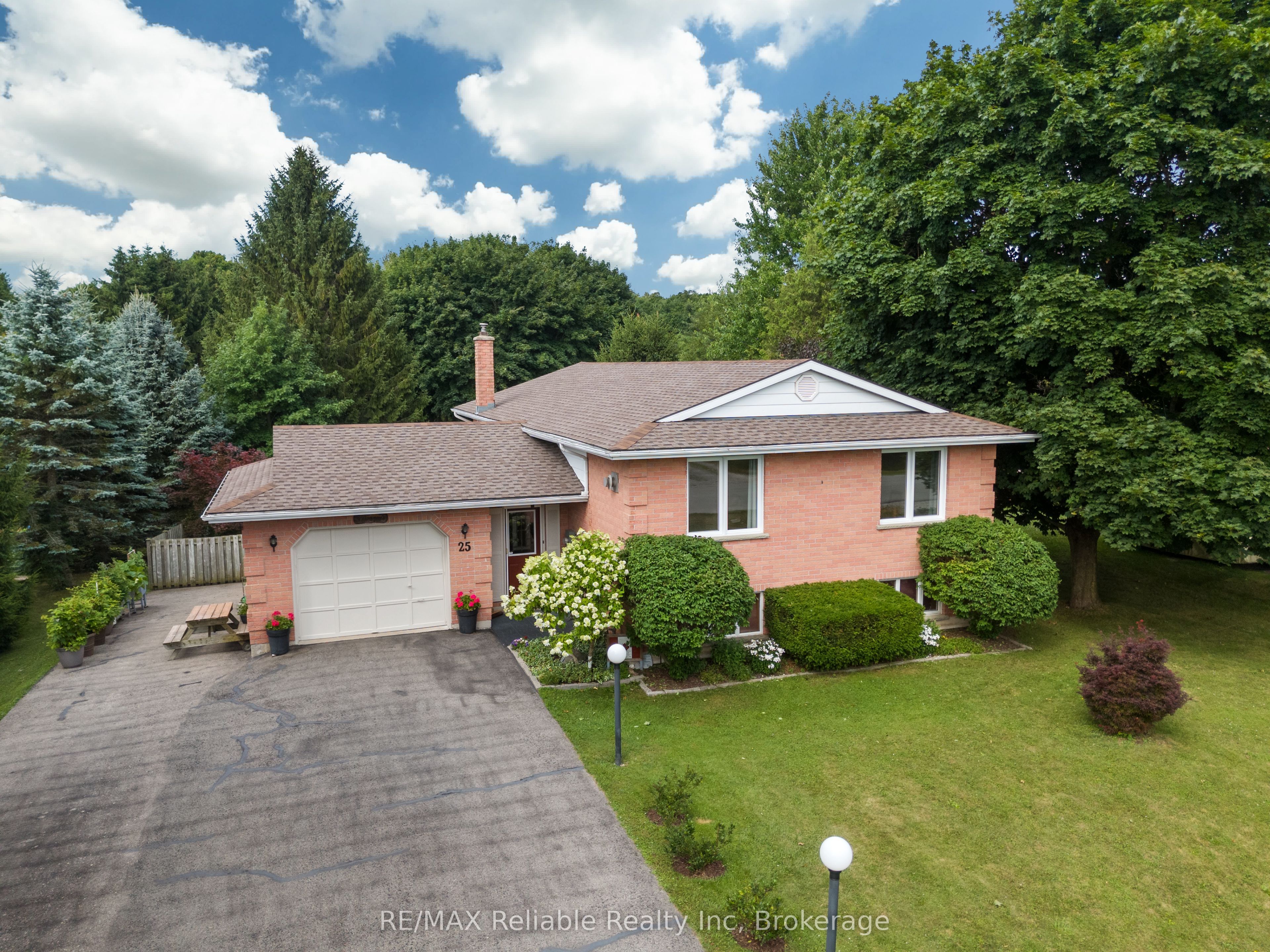25 Jordan Drive, North Huron, ON N0G 1E0 photo 2